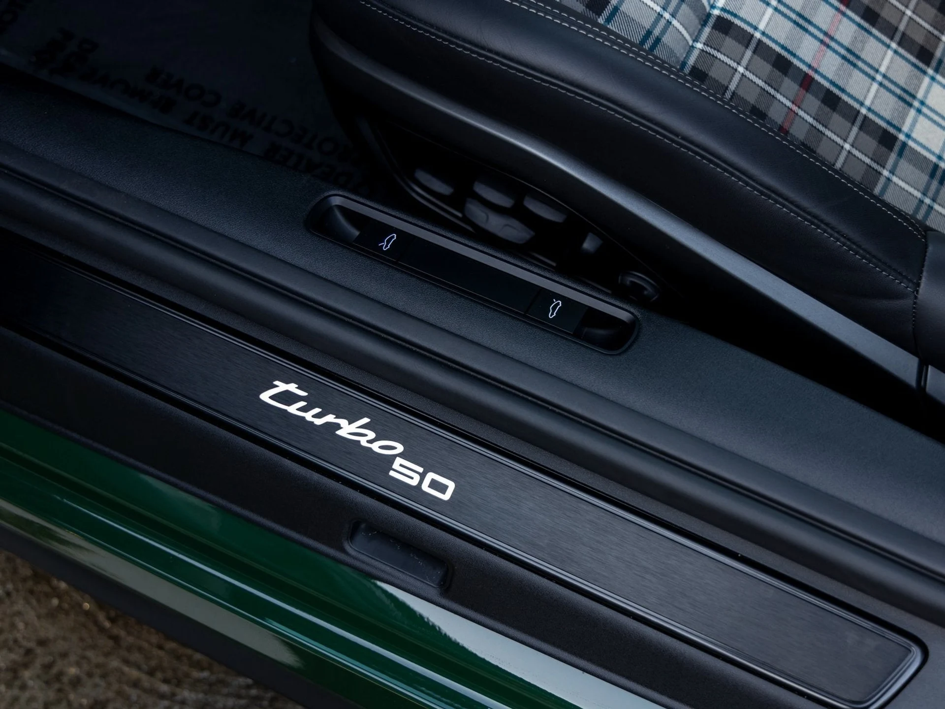 mph028_3568985366_29_8ade45d051