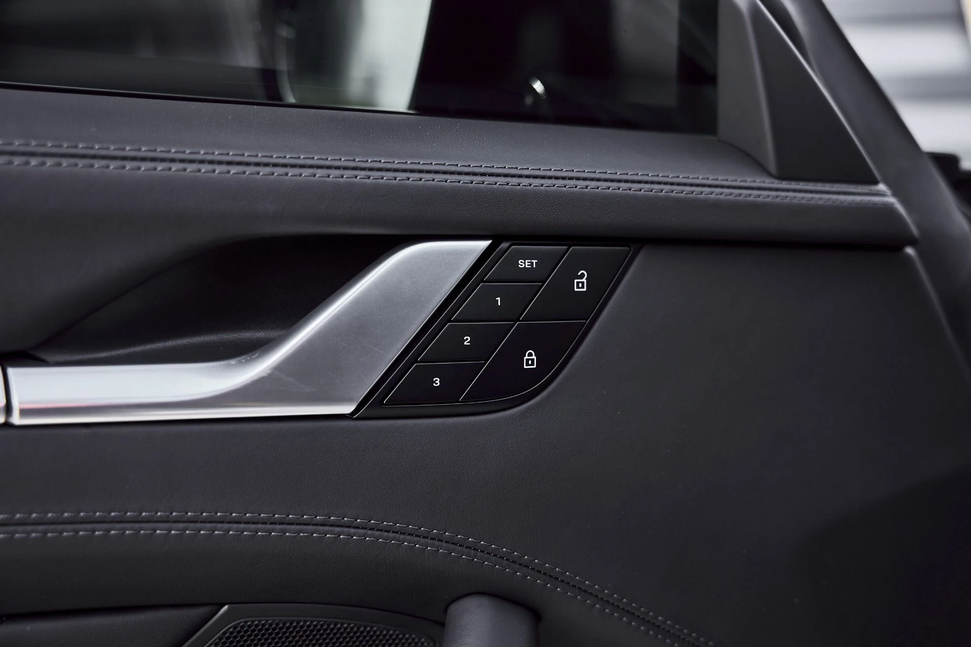 mph028_357208642_Used_2024_Porsche_911_Turbo_S_1772073666_12f45af1dd