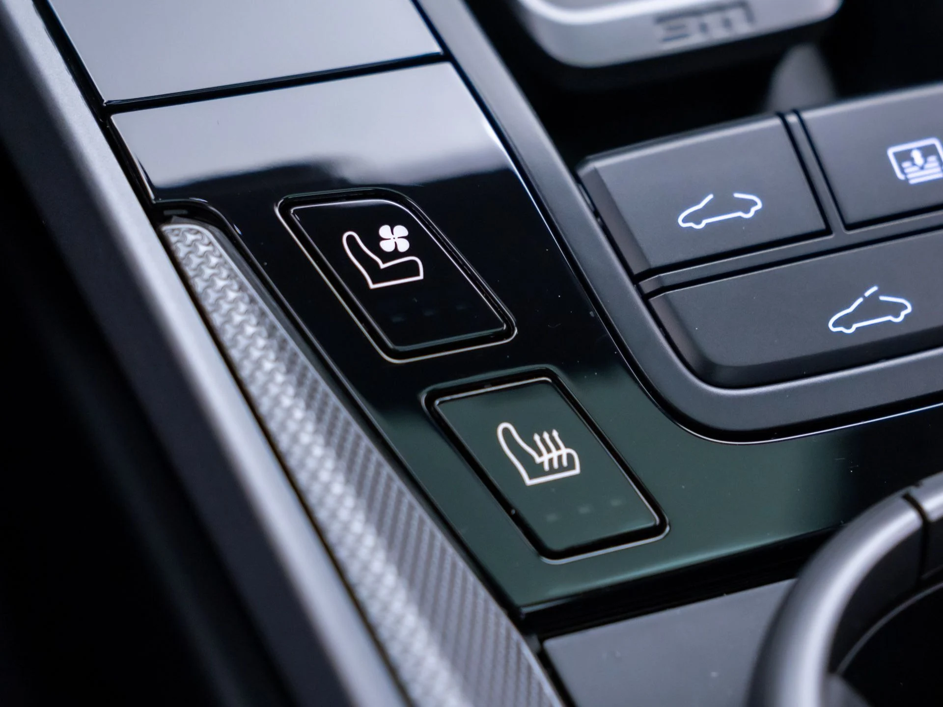 mph028_3578202282_05c1d0d9ddadf875b5965f8596970af7x_32fc2b0149