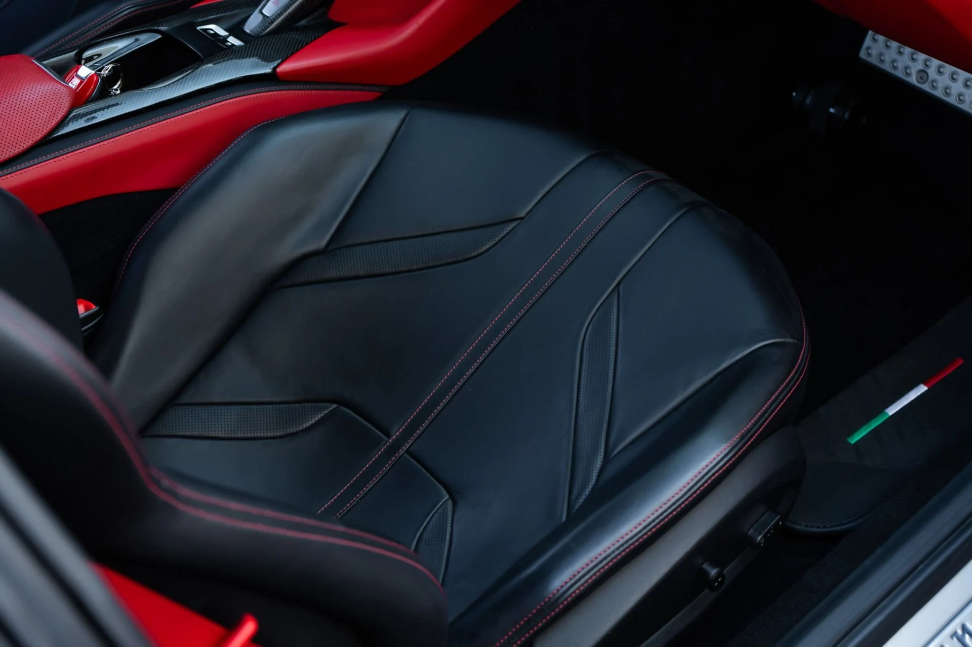 mph028_3584214695_Used_2019_Ferrari_812_Superfast_1789595110_d364d79751