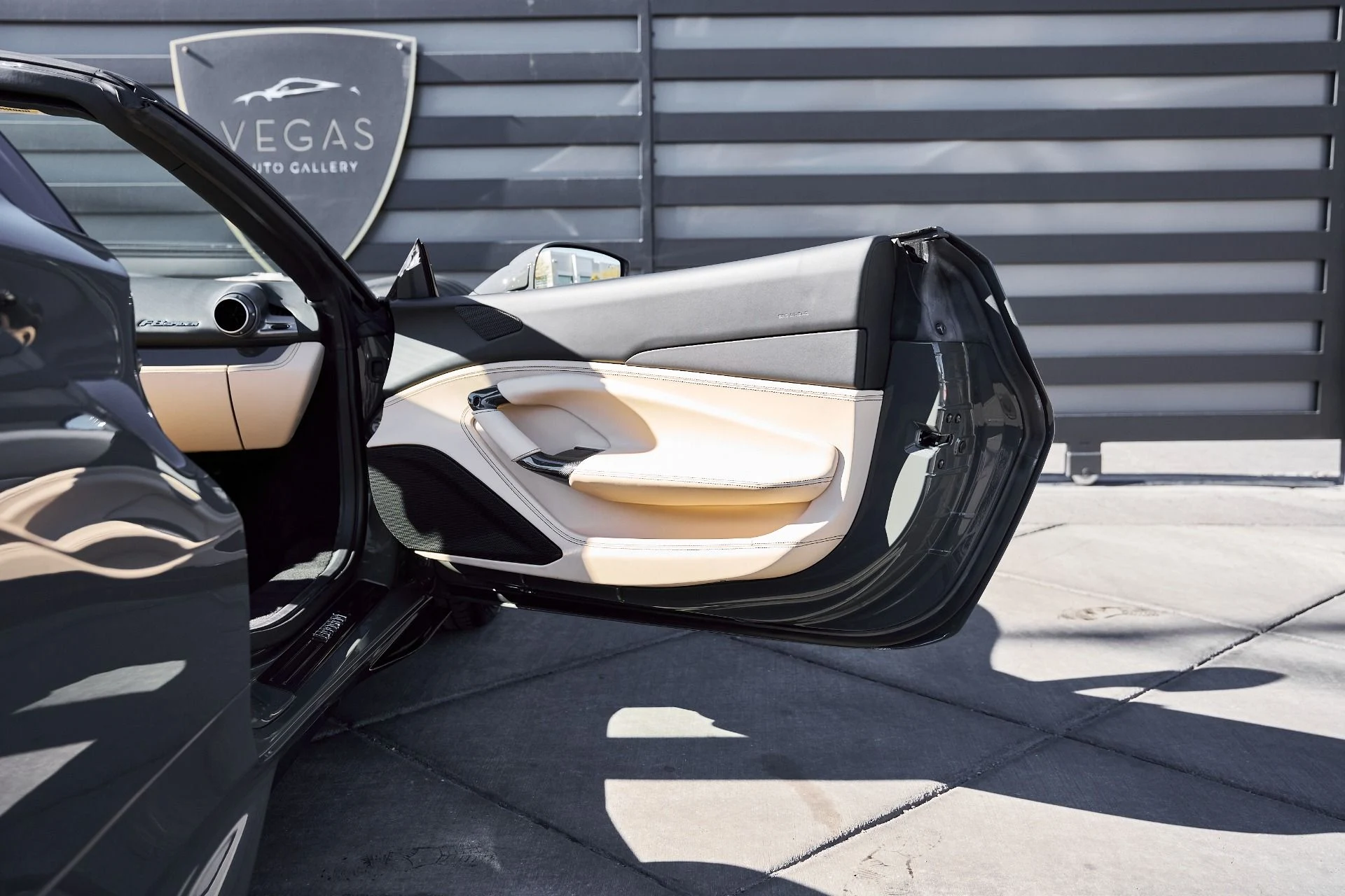 mph028_358423151_Used_2022_Ferrari_F8_Spider_Base_1768868408_dd9d630061