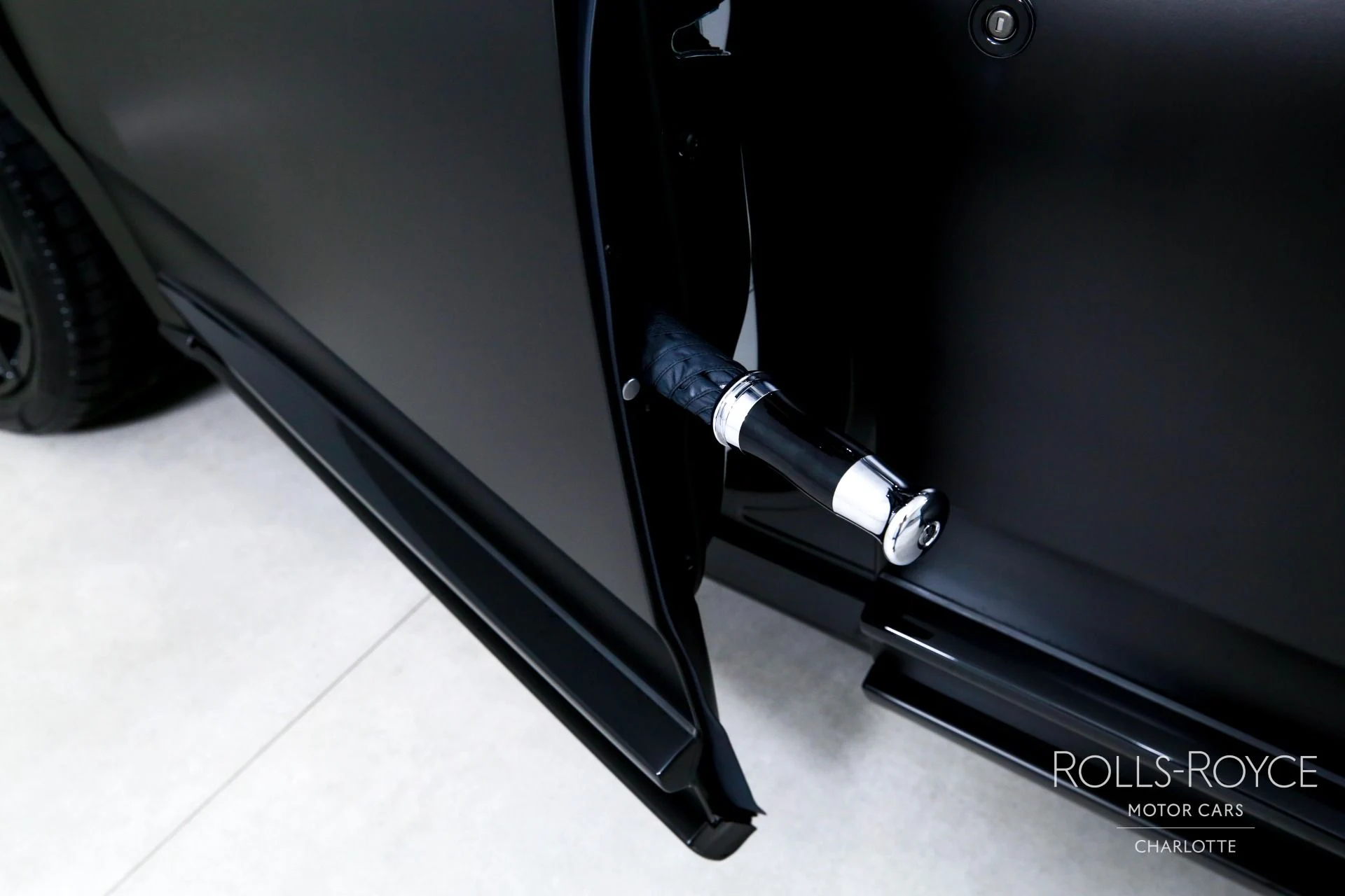 mph028_3597946222_Used_2025_Rolls_Royce_Black_Badge_Cullinan_1769527230_8d3bead5ab