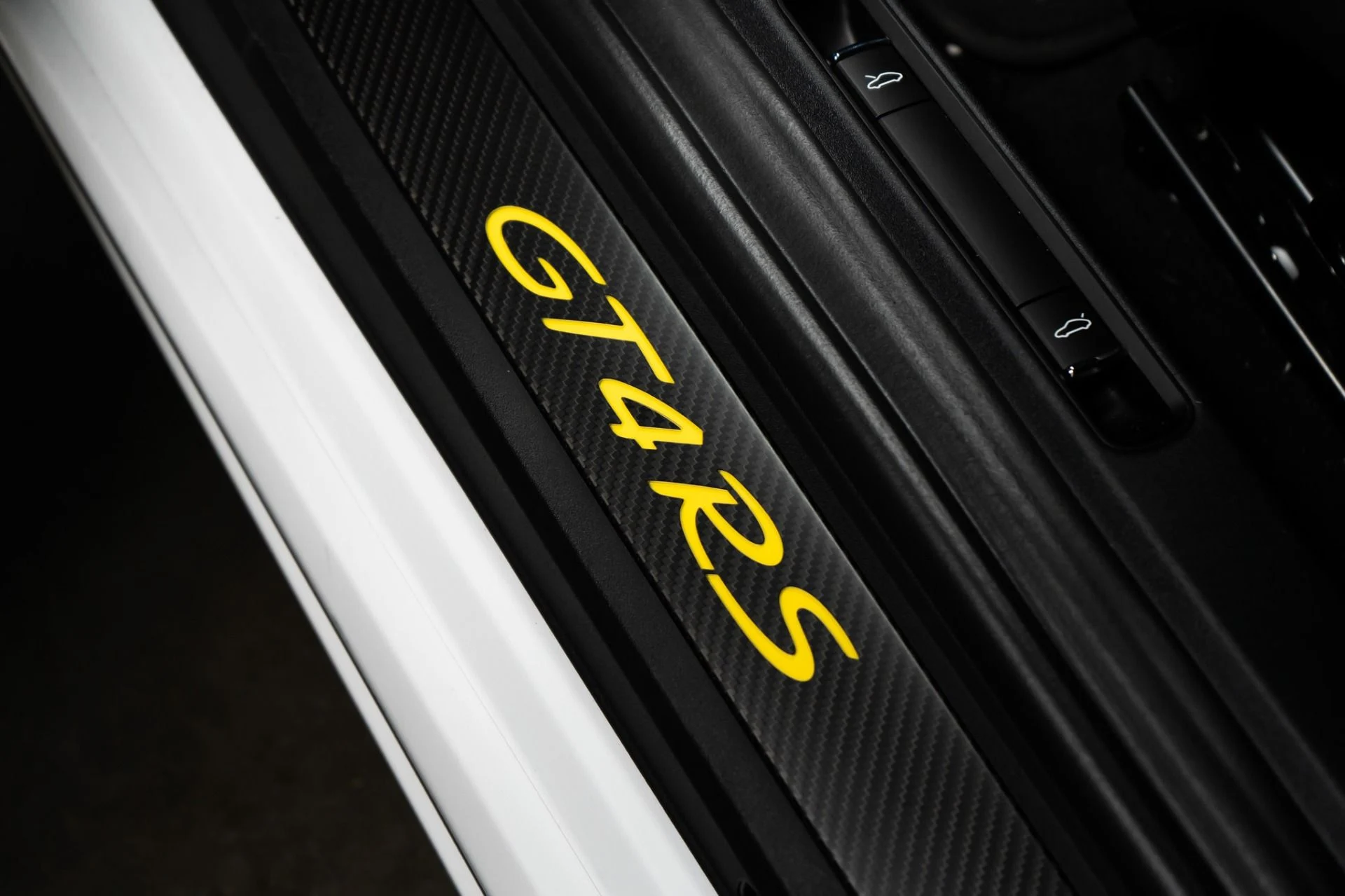 mph028_3599916843_Used_2023_Porsche_718_Cayman_GT_4_RS_Weissach_1757357596_1ea548ef13