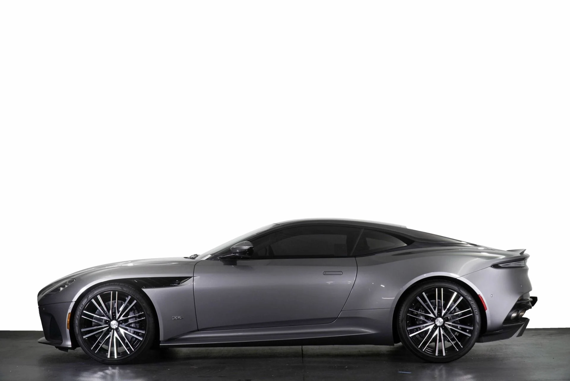 mph028_360277517_Used_2020_Aston_Martin_DBS_Superleggera_1767029161_ed33463a62