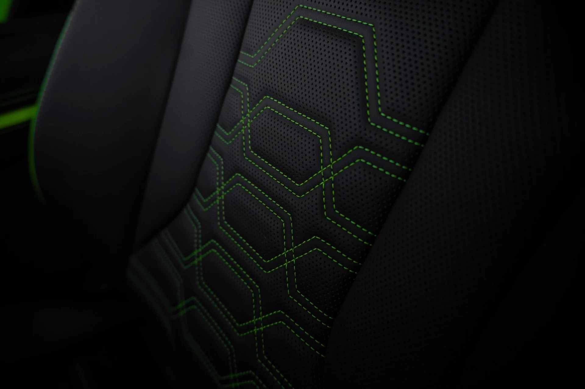 mph028_3606413418_5ac97c5a2e624685b18014004a1148fb_700a634995