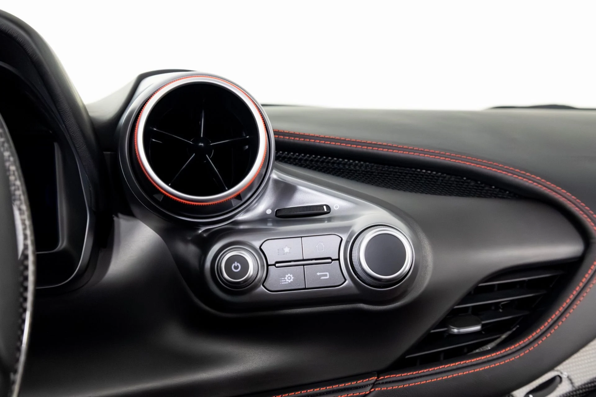 mph028_3614369856_Used_2022_Ferrari_F8_Spider_1769204205_636ab8d7b4