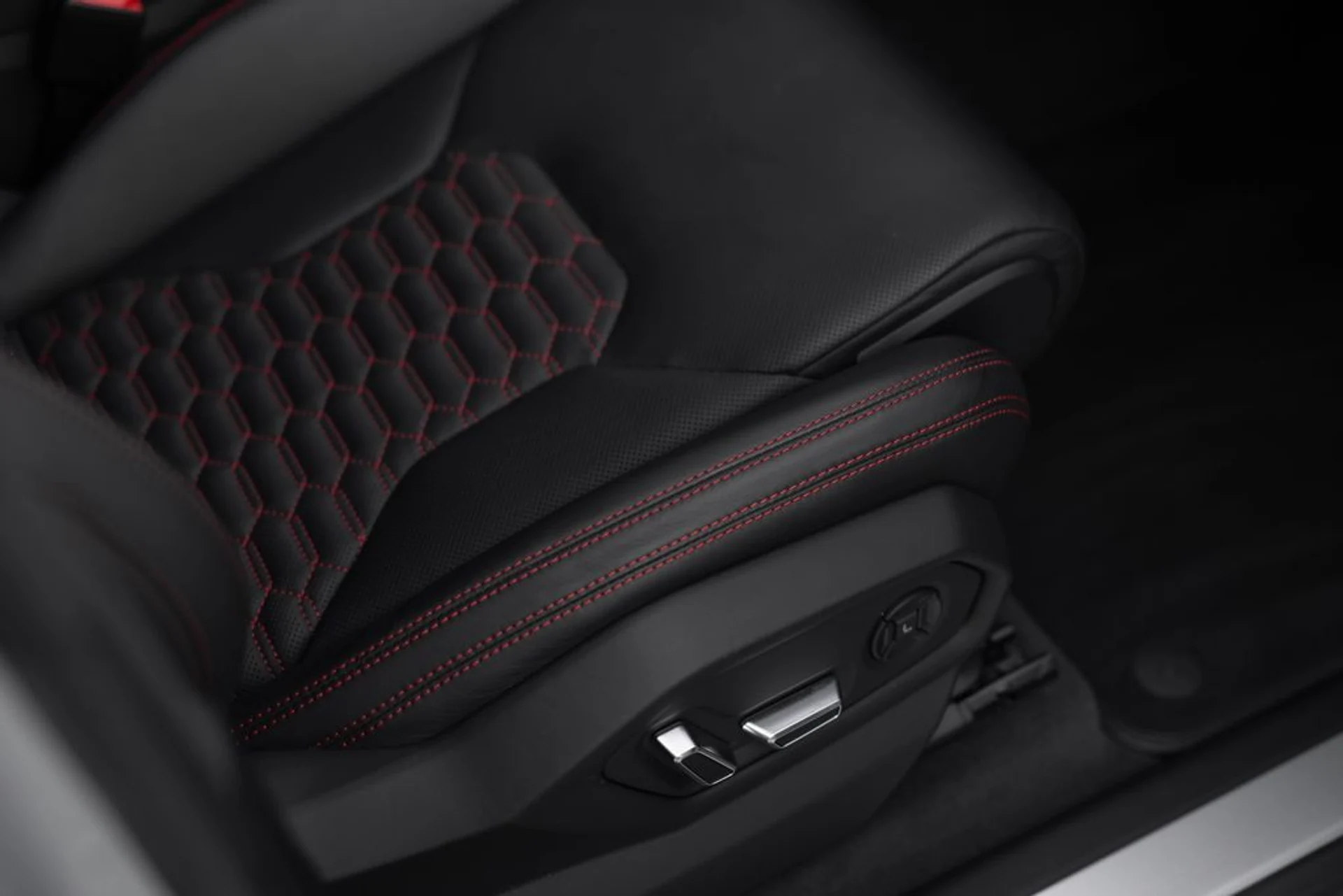 mph028_3619322831_169a13d939161483d4b14689fe422038x_2d1ee94dd3