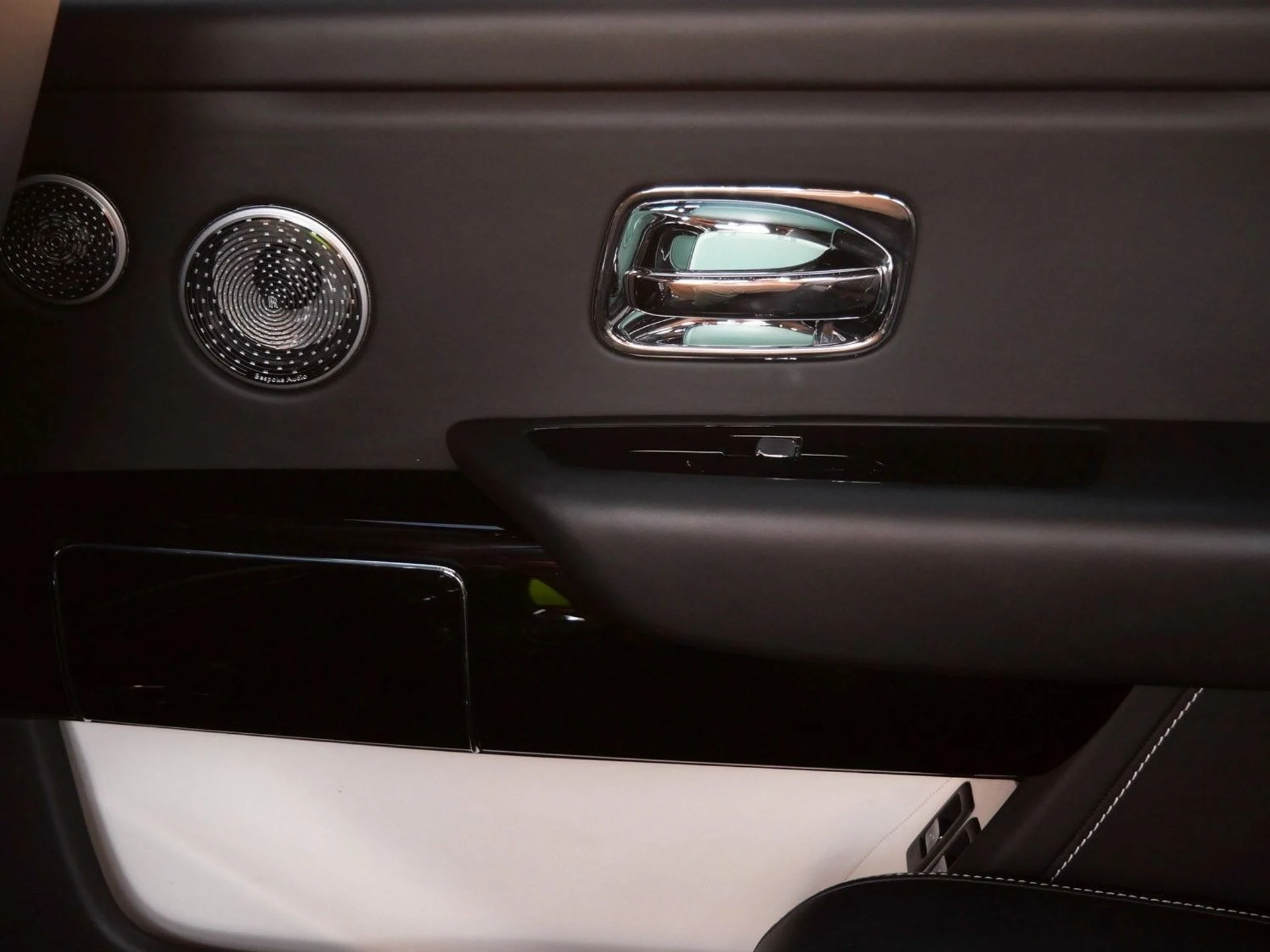 mph028_3621911964_e530dc88d37a686495f9b461a1535cd0x_b774885f9e