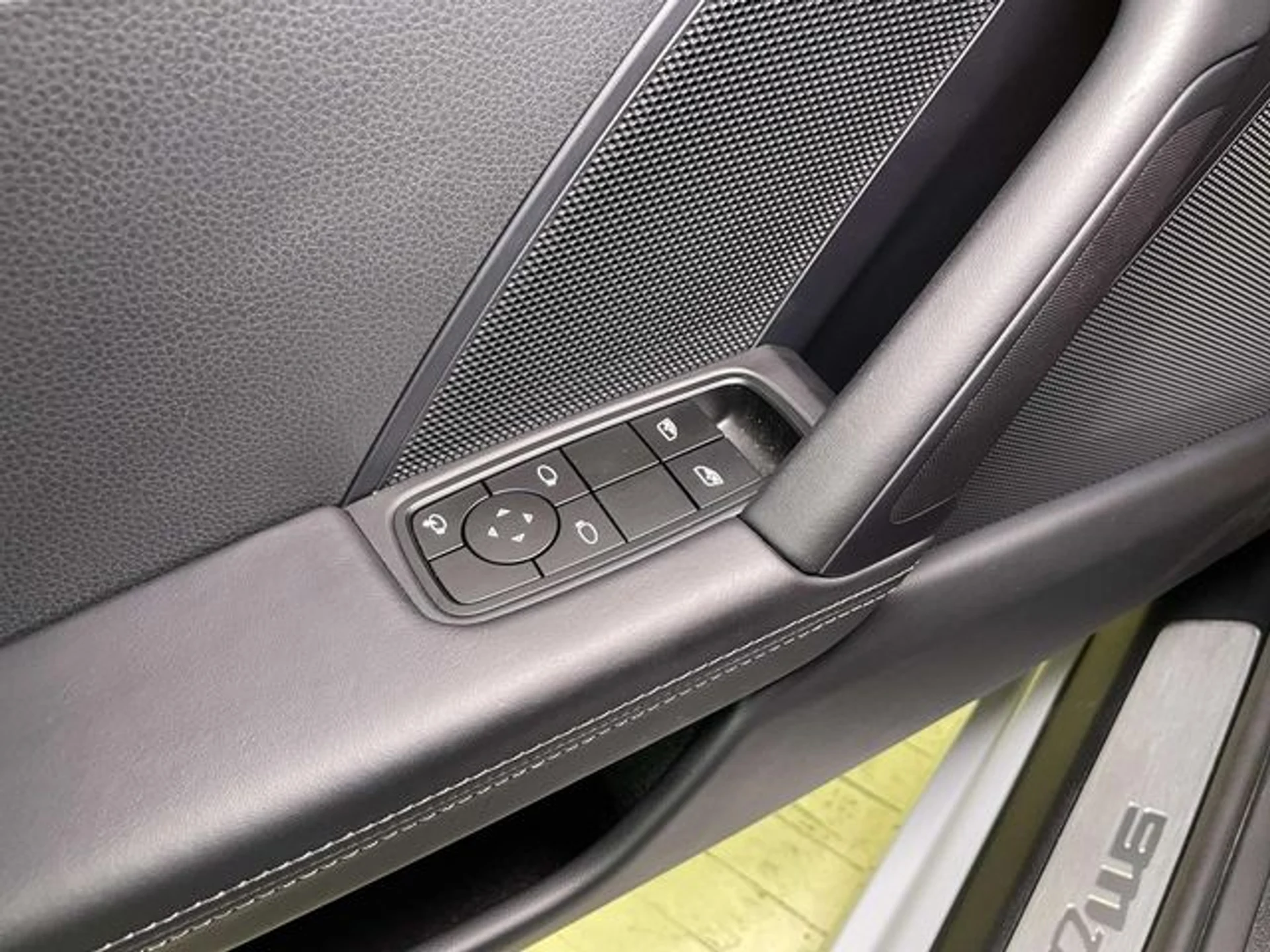 mph028_3628744986_f5e6bd276e0228bbc6ad3397929932dfx_0ff12b2abe