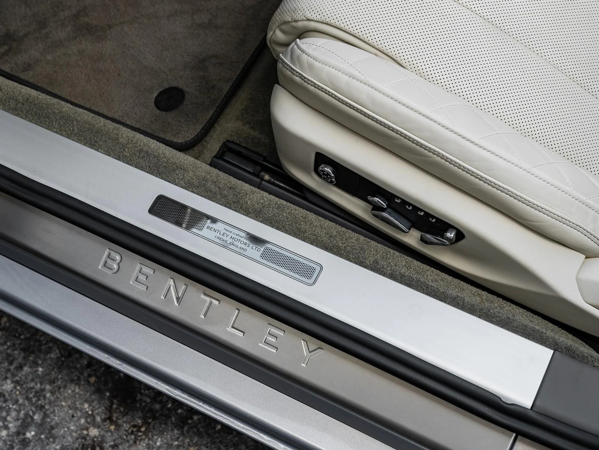 mph028_3639393502_Used_2022_Bentley_Continental_GT_V8_1771851985_e3cf206dba