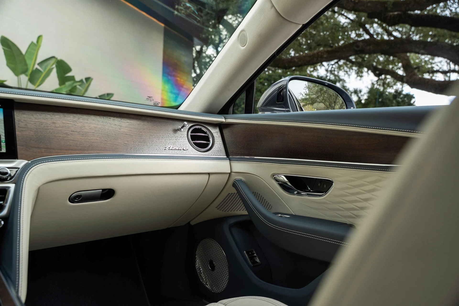 mph028_3643043901_477619931_6954c0424e73cd9f103f505e_76b8d173ea