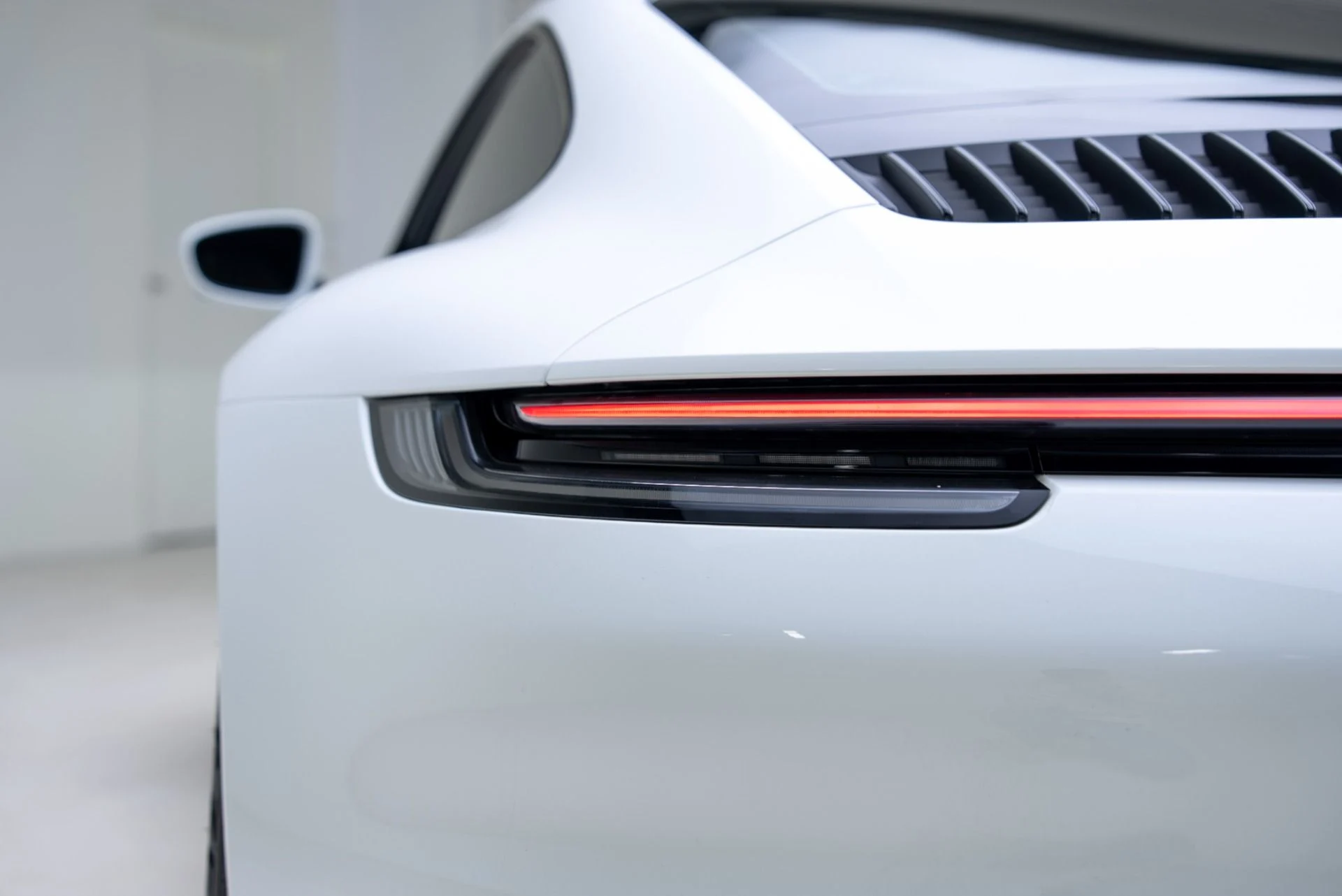 mph028_3650106934_Used_2020_Porsche_911_Carrera_1769107199_bed2c1e5fa