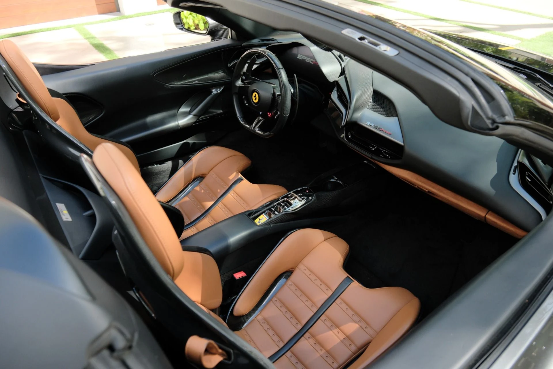 mph028_3654714190_Used_2022_Ferrari_SF_90_Spider_1790027669_8b9fda3f5c