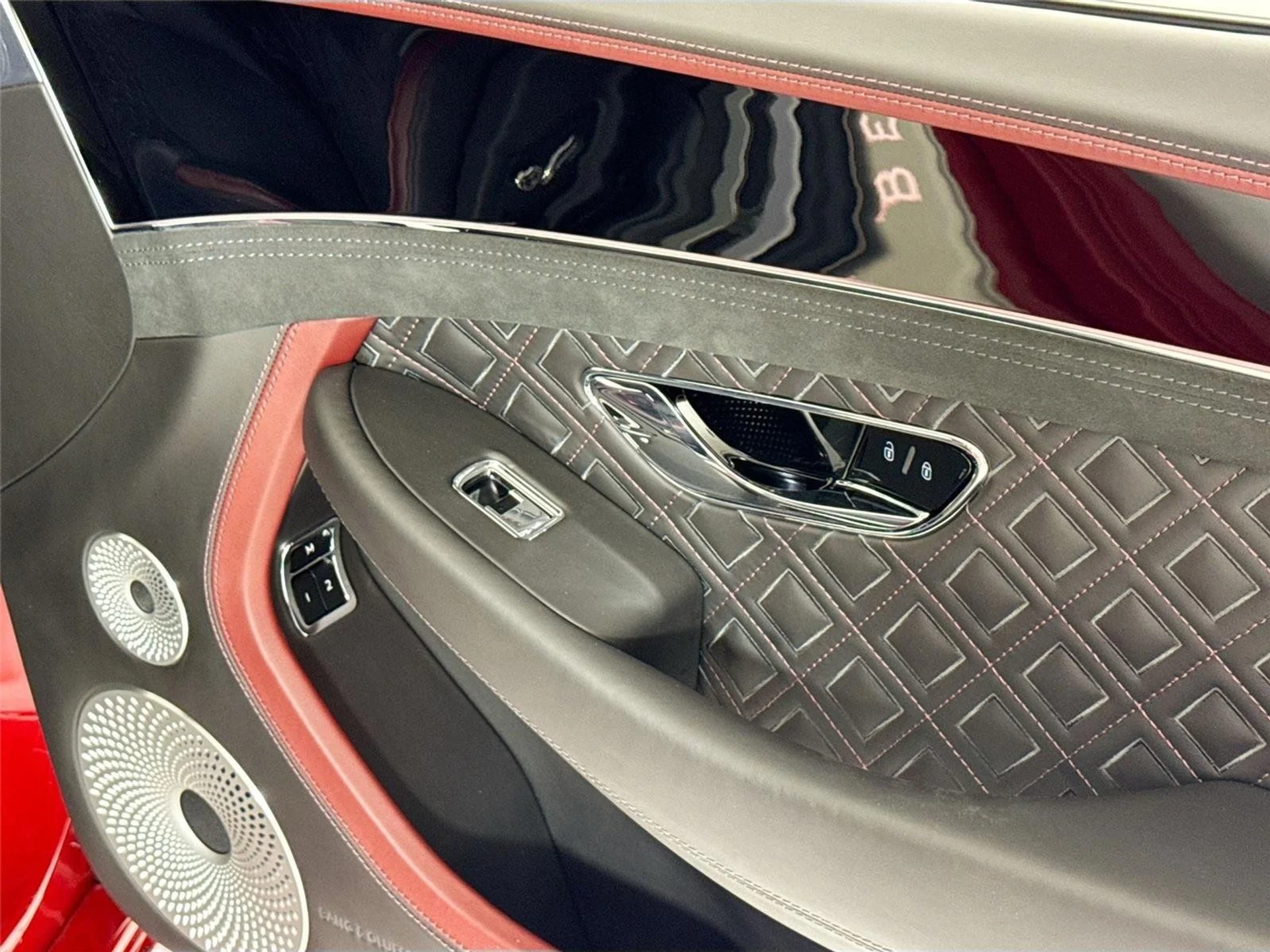 mph028_3658624719_5992ce86b7a41a7e4c9a596887c96913_9b9df7661f