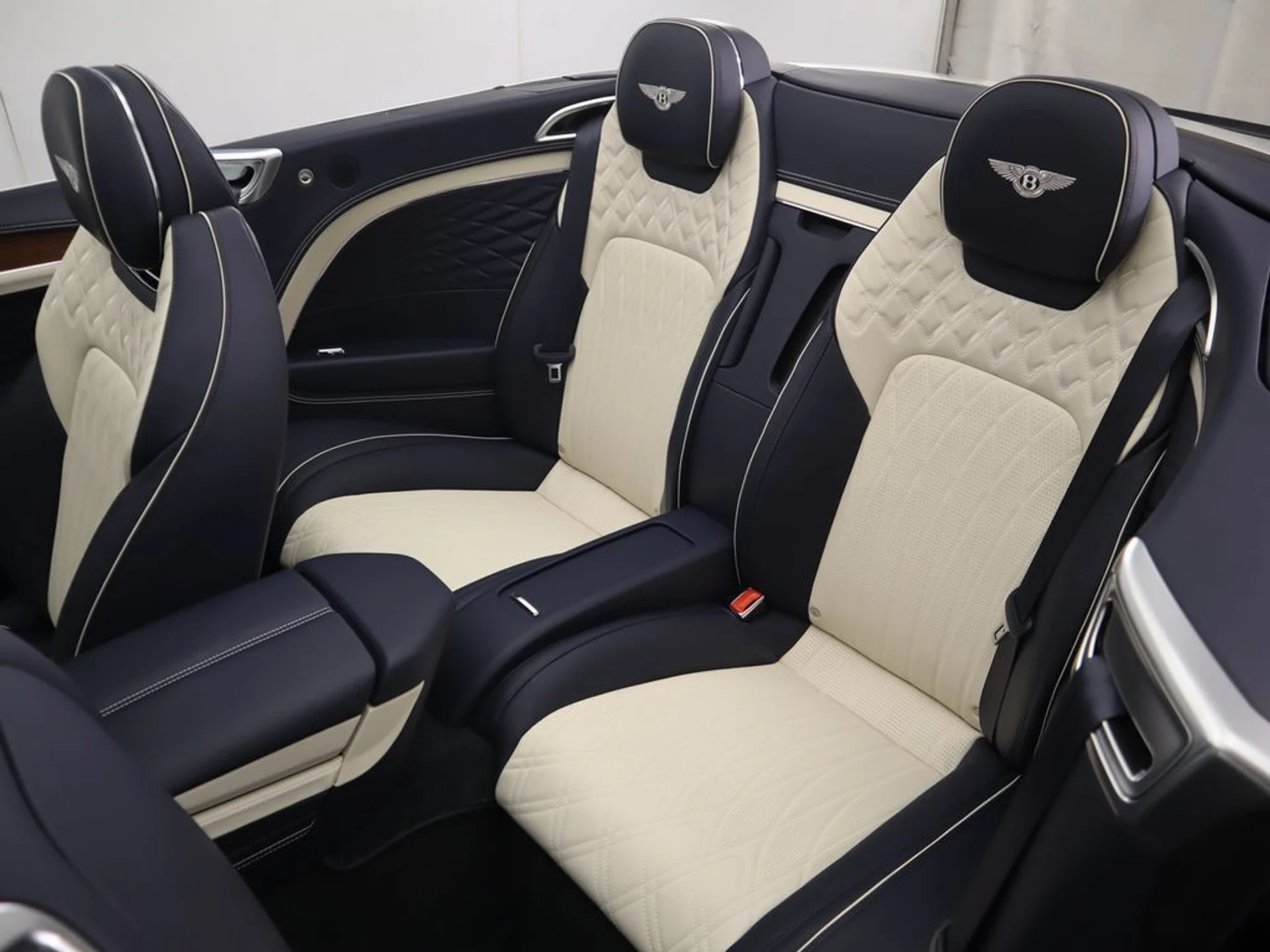 mph028_3672715323_new_2026_bentley_continental_gtc_8119_22981514_29_1024_925e7f6d87