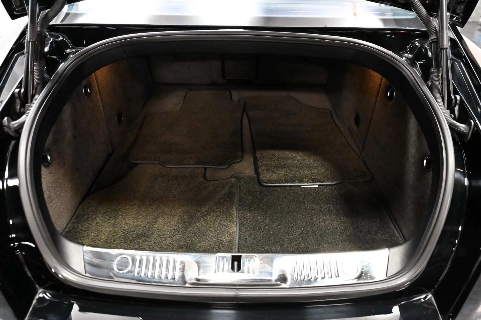 mph028_3676518994_Used_2017_Bentley_Flying_Spur_V8_S_1789414009_5c15ce2ed9
