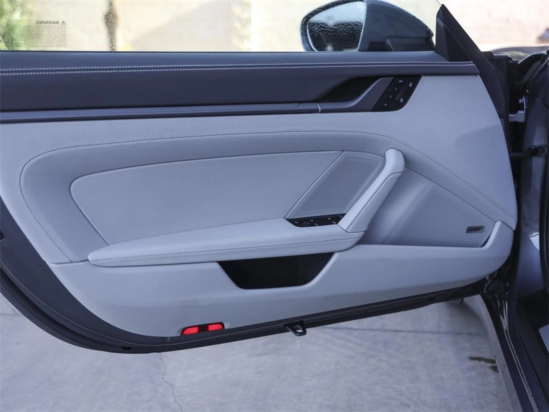 mph028_3677545216_U_Ud_Vvdy_T7_LV_Flb_Kul_R_Nc_Ig_IU_Md0_1af3735062