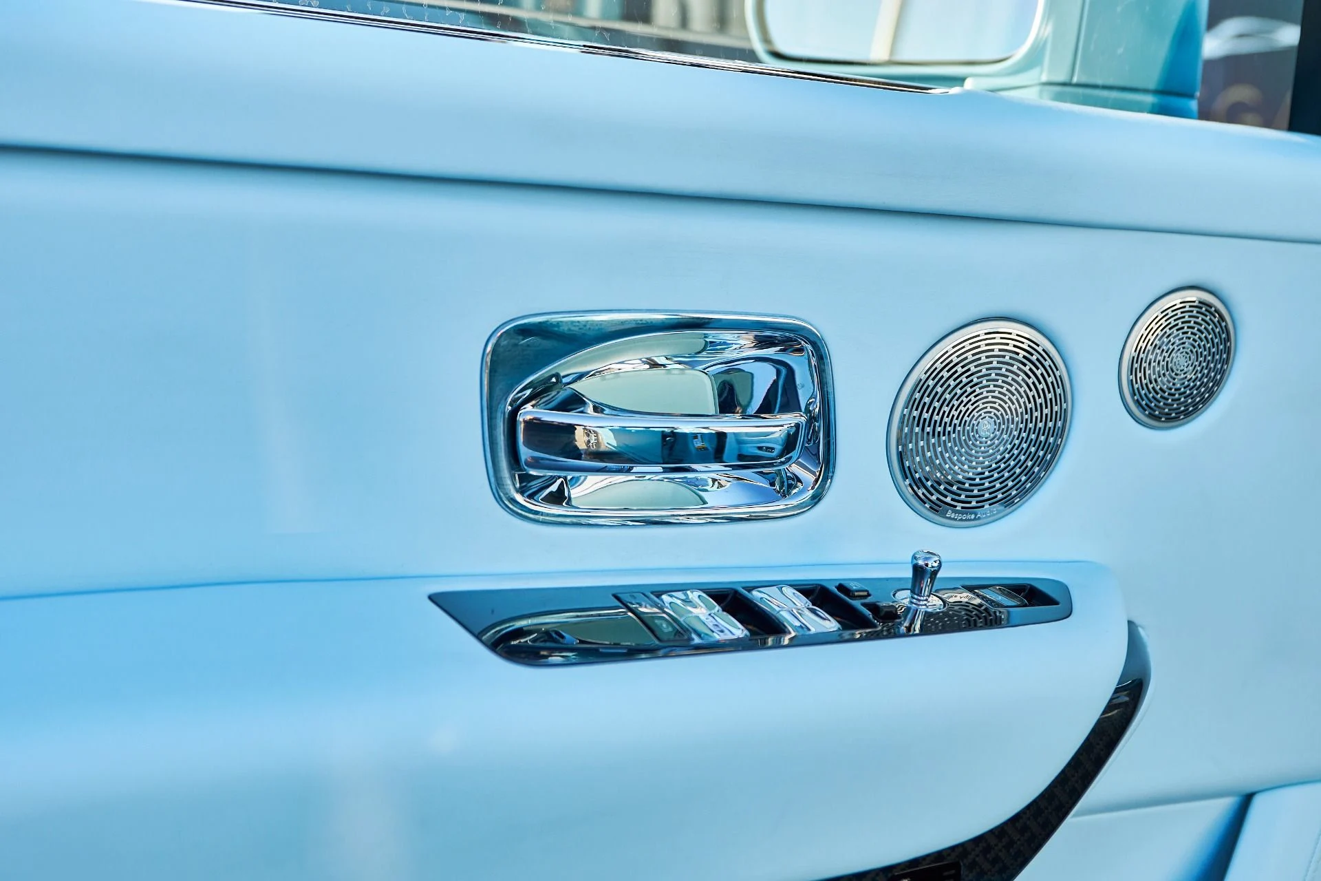 mph028_3689152973_Used_2022_Rolls_Royce_Cullinan_Black_Badge_1765411015_1e0d58ee2e