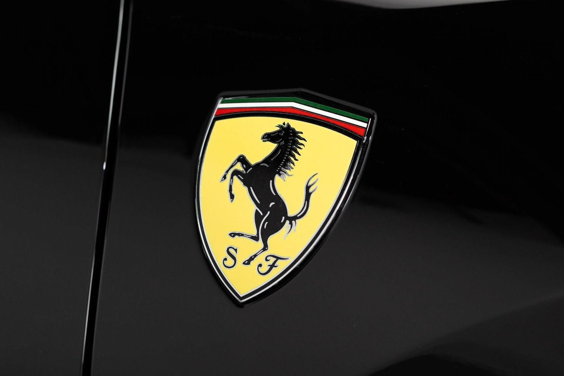 mph028_3691031128_Used_2017_Ferrari_488_Spider_1777367833_b809f5c7ce