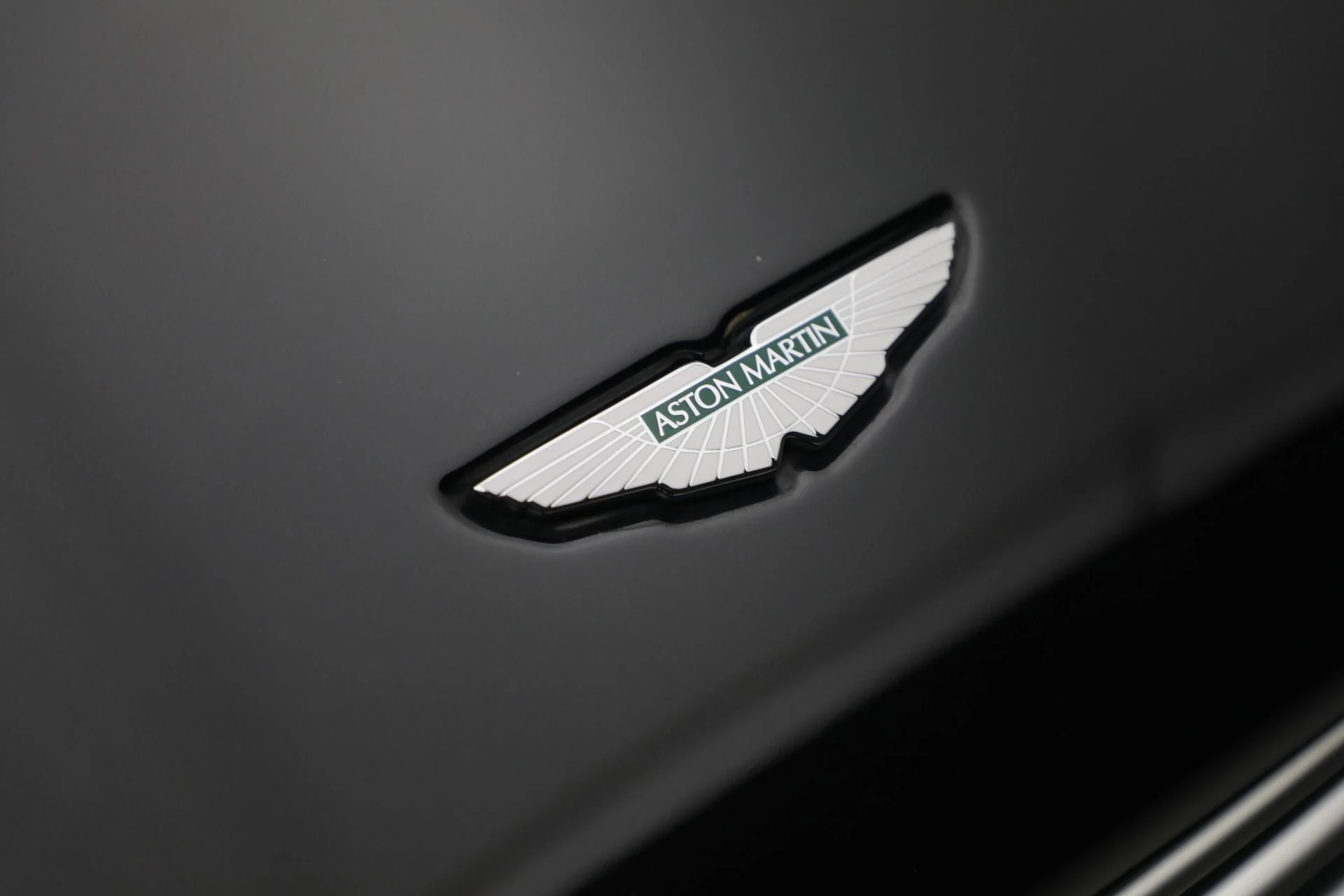mph028_3700410412_Used_2015_Aston_Martin_DB_9_Carbon_Edition_c3aca7ca60