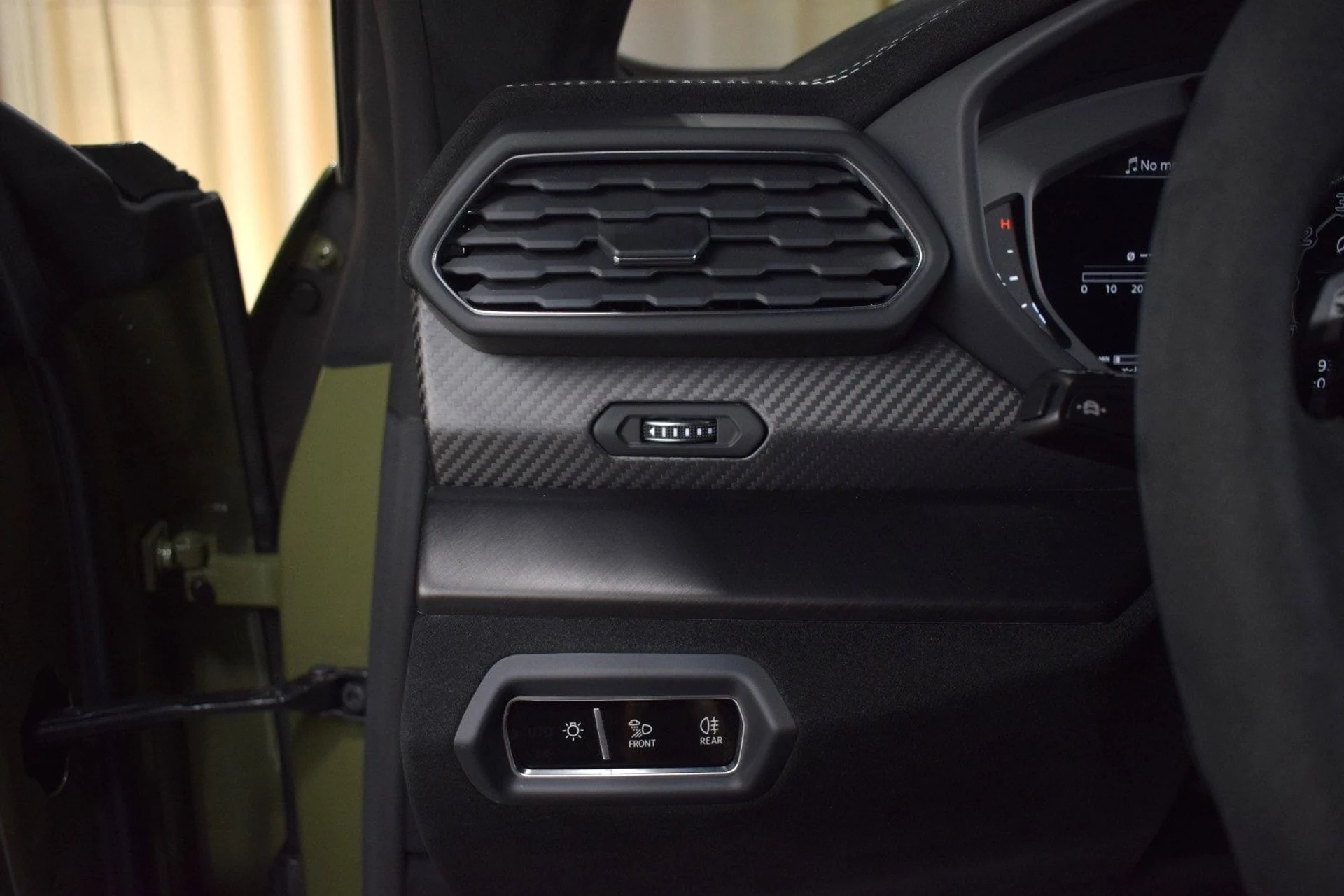 mph028_3700561567_ed571639f2fe55681508d82ea98b08e1x_e4a6a1a617