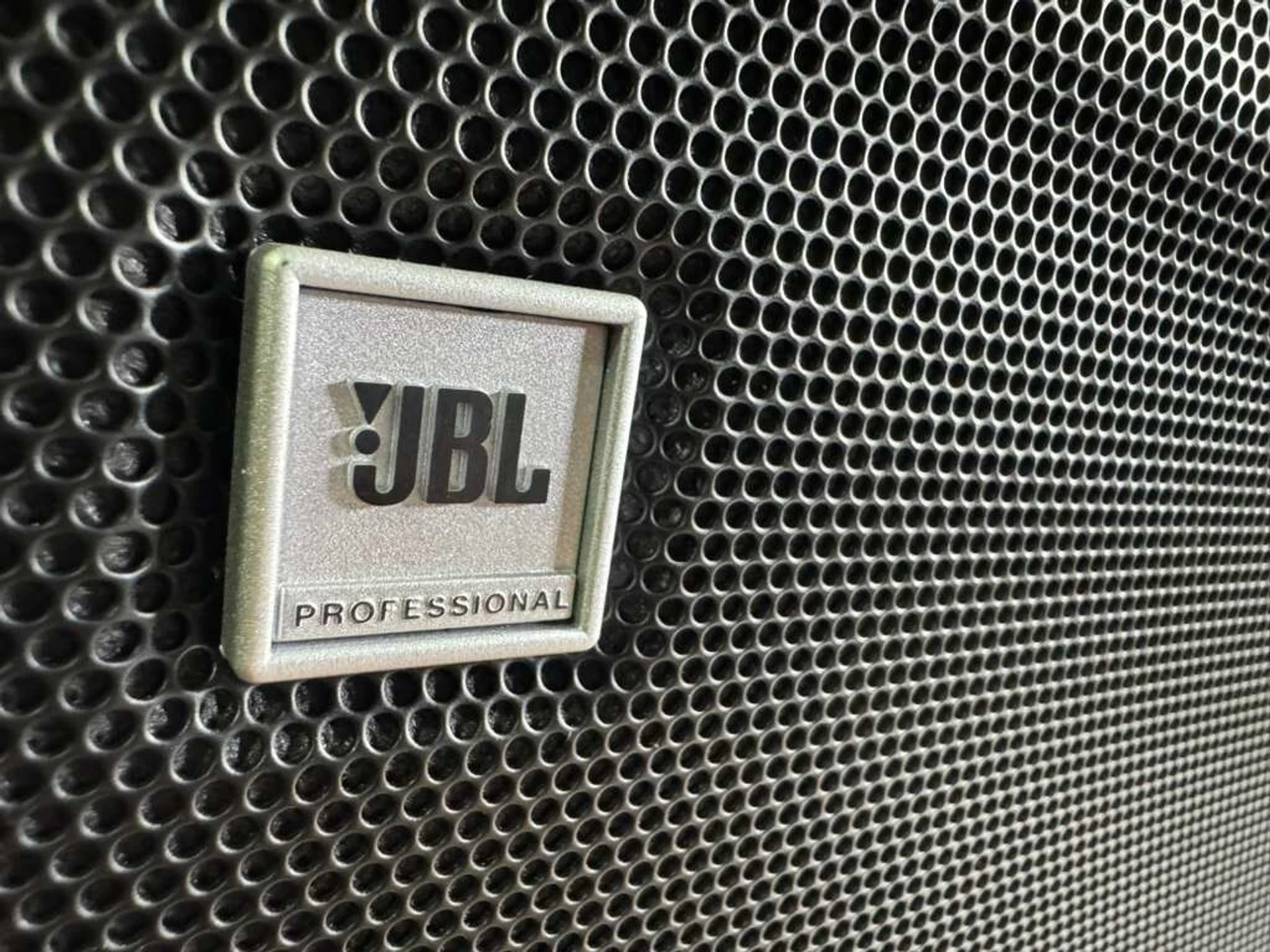 mph028_3704574724_9f661e8b2ec0614387ba104a142c0fd0_b4381848b2