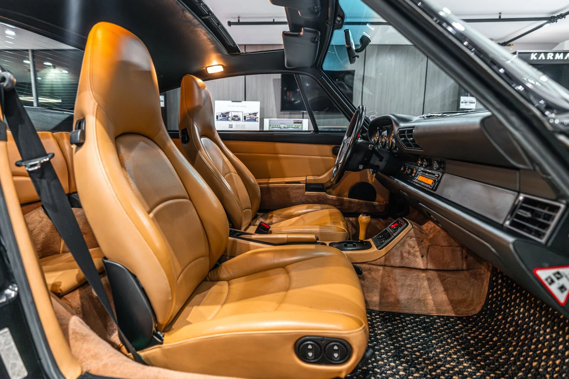 mph028_3705928340_13040_p29_l_9a6f53c893