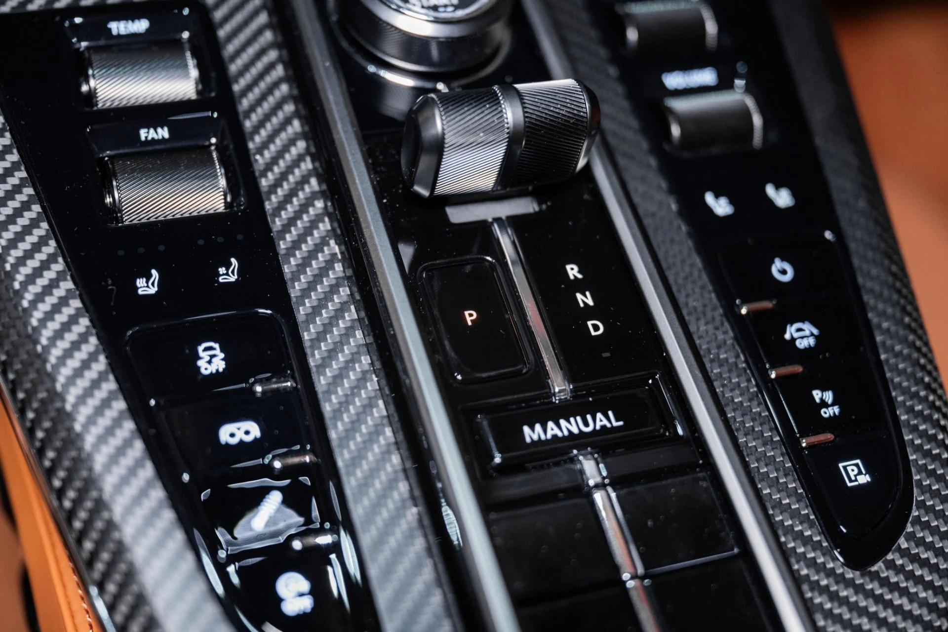 mph028_3726777144_New_2026_ASTON_MARTIN_VANTAGE_1759243611_f51b2eb5c4