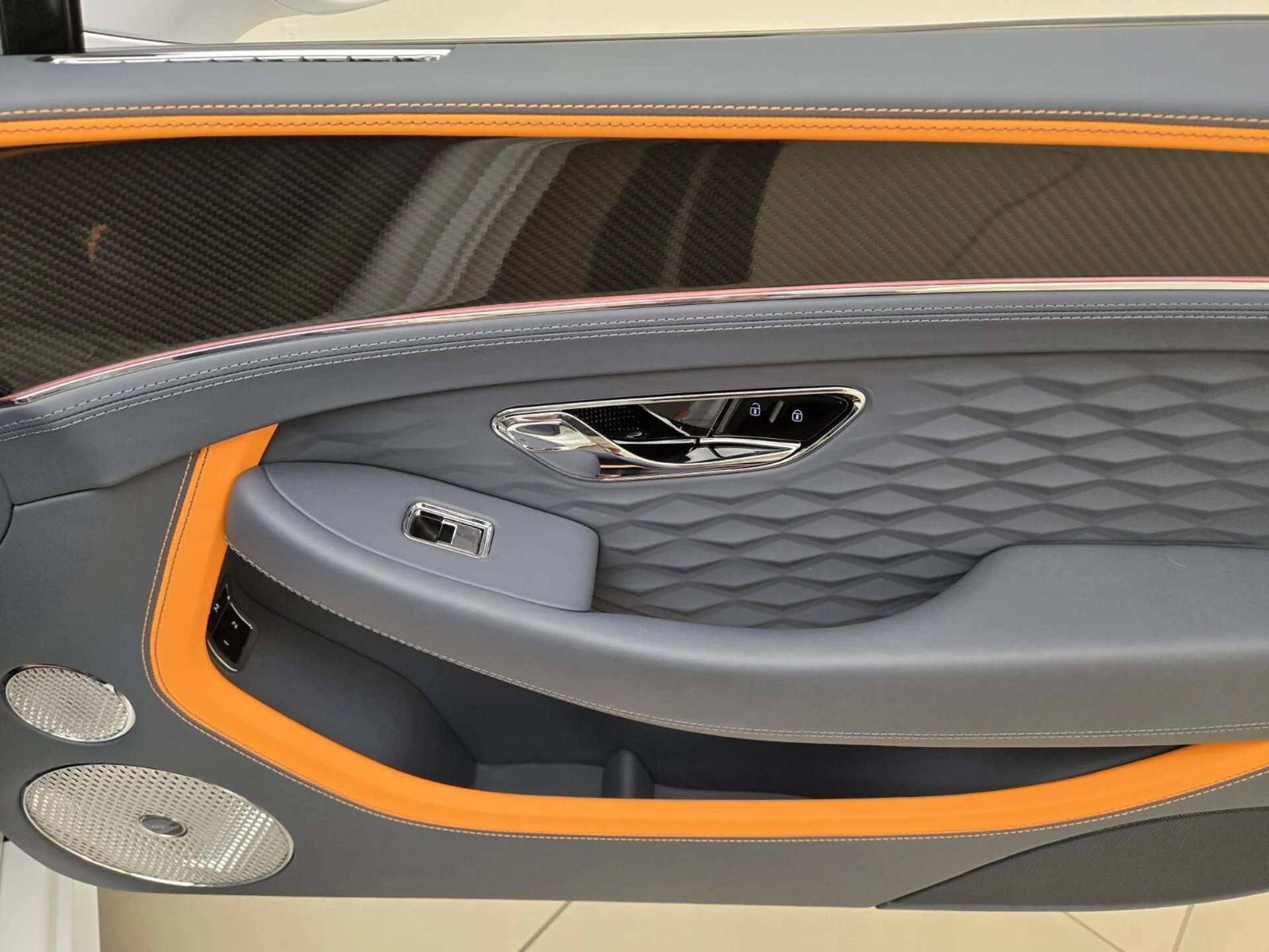 mph028_3730538744_Used_2025_Bentley_Continental_GT_Speed_1758697440_b5be61174a