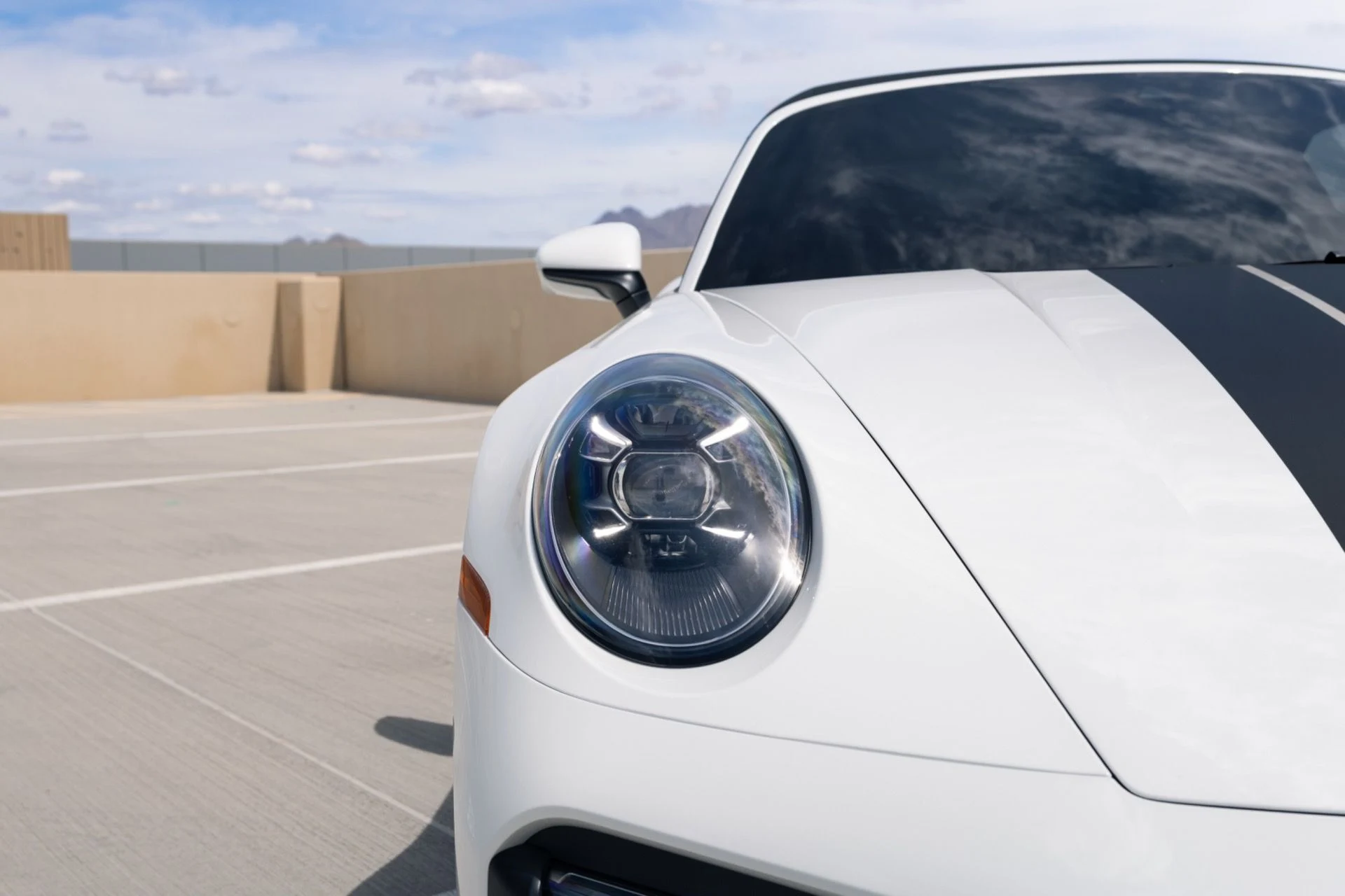 mph028_3732639408_Used_2025_Porsche_911_Turbo_S_1776200682_159c85cd6d