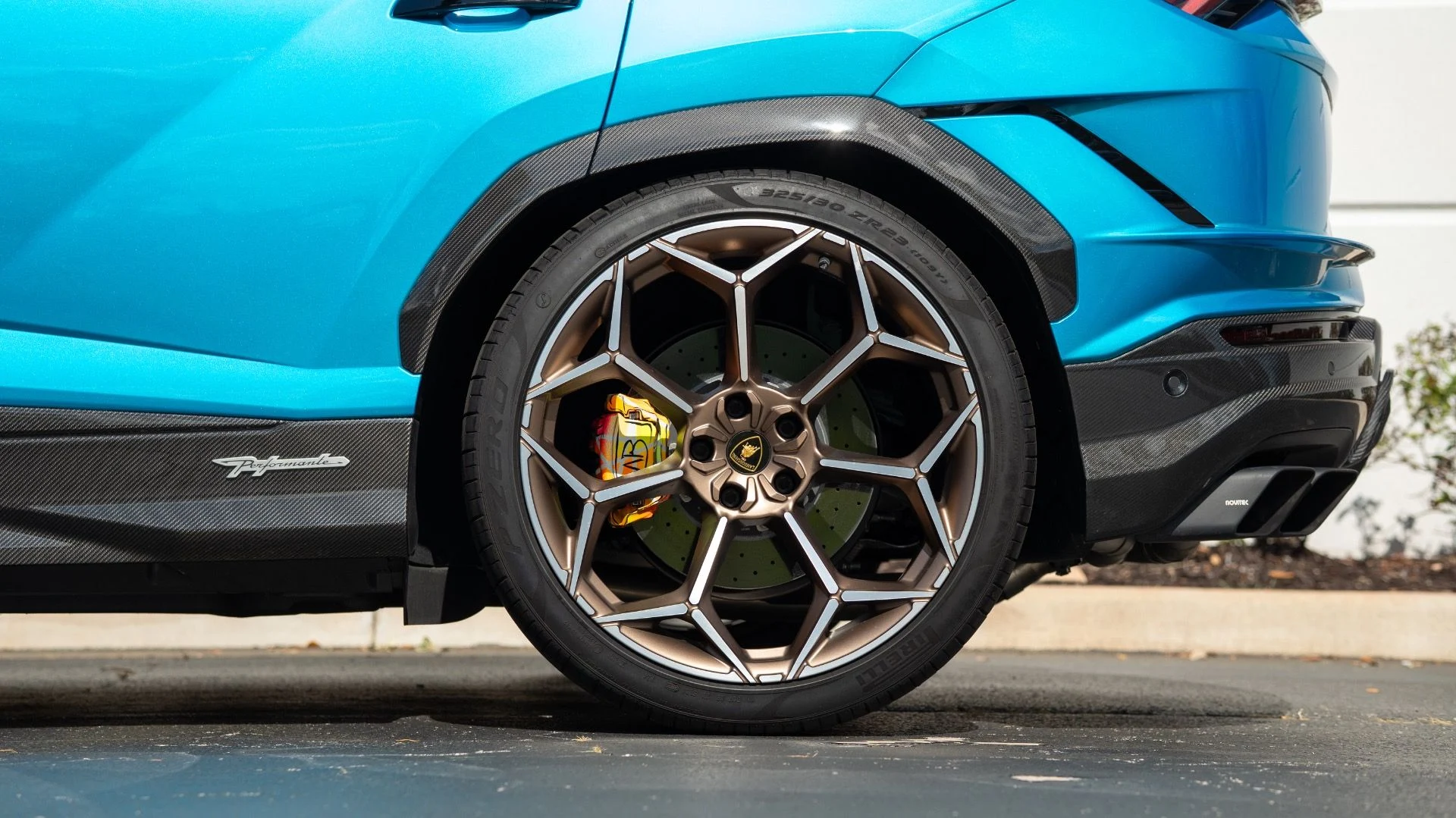 mph028_3744374929_Used_2023_Lamborghini_Urus_Performante_1750278173_a459c22829
