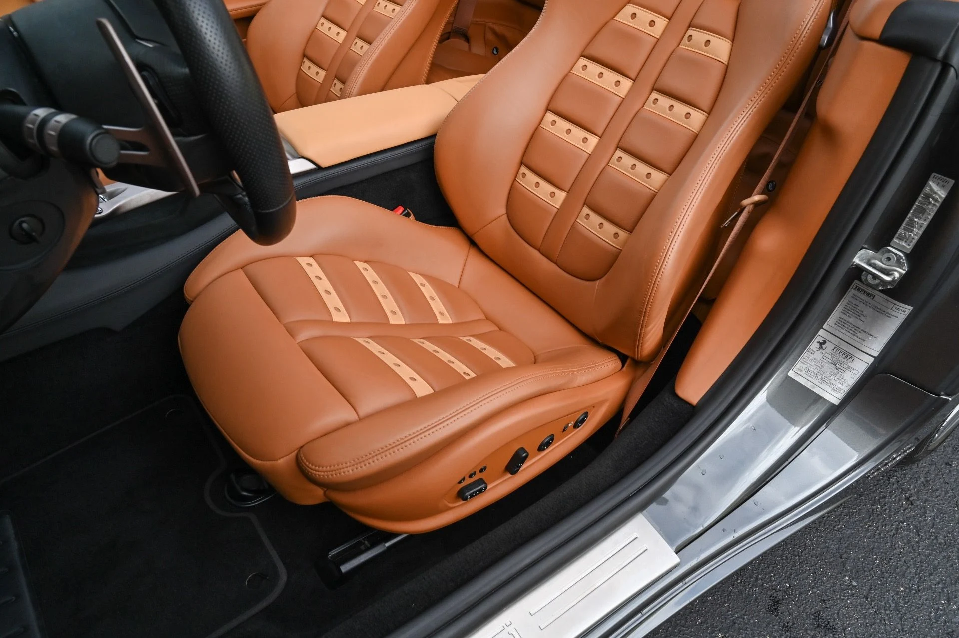 mph028_374843005_Used_2010_Ferrari_California_1705612948_3fa440710d