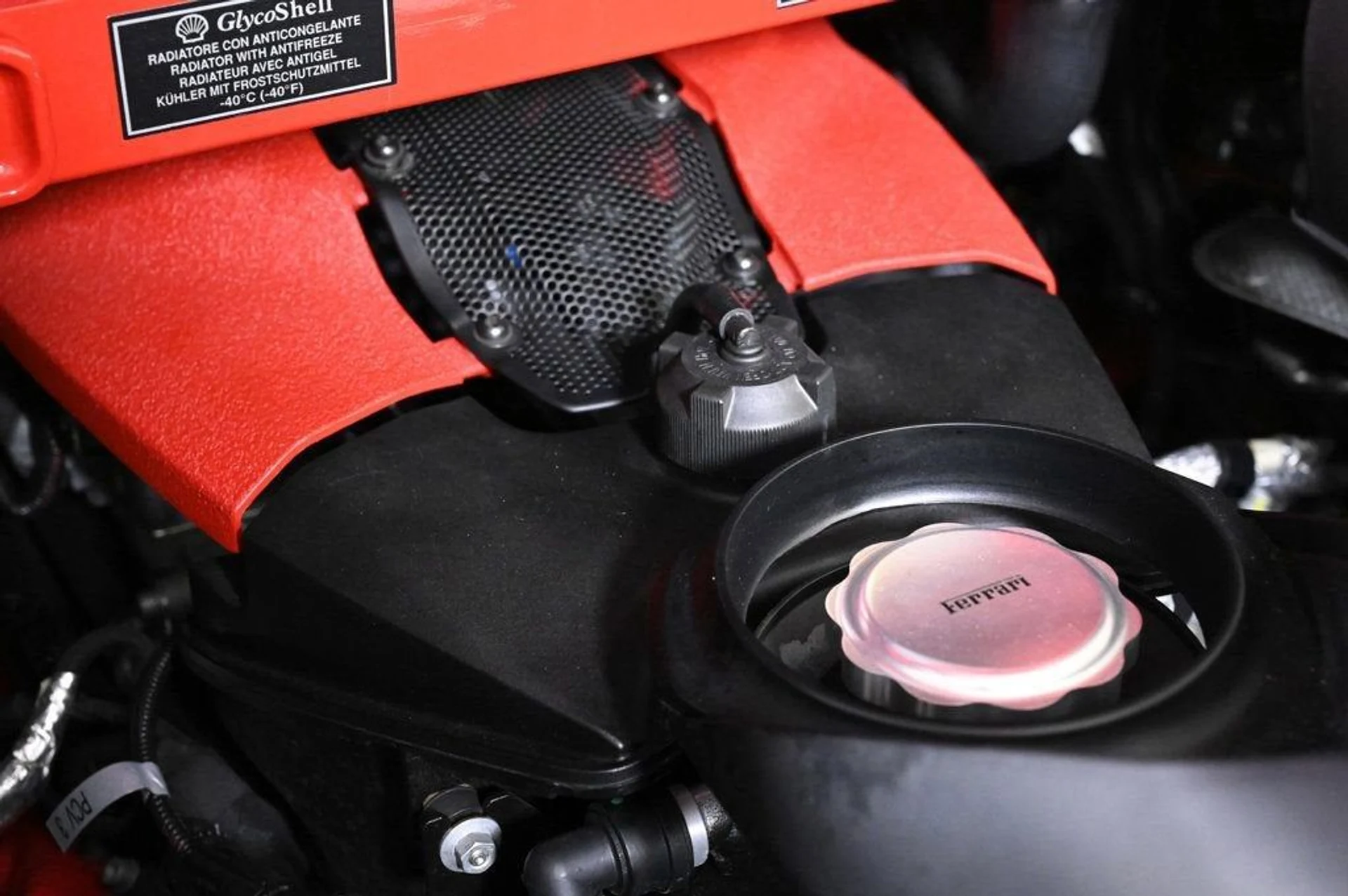 mph028_375628369_9d848fb63d0a41a7aaf20f5283d175c6_dee5fc8a8f