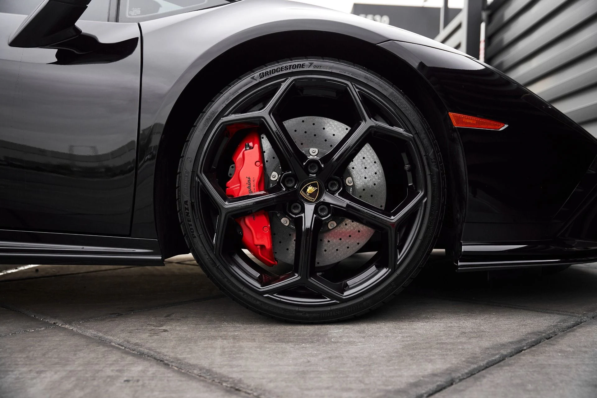 mph028_3757749285_Used_2023_Lamborghini_Huracan_Tecnica_Base_1766269032_10ea6782a8