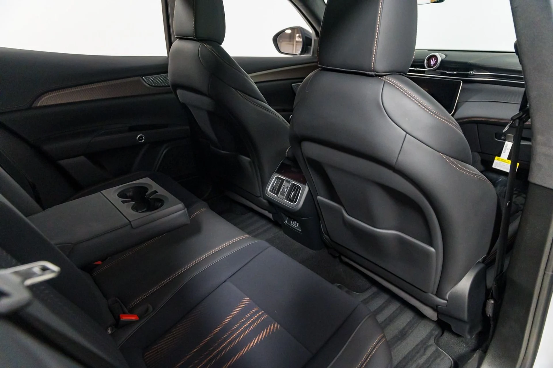 mph028_3760841232_5e386794baf2410780c2a03eb14c6eb9_03dc5d03a2