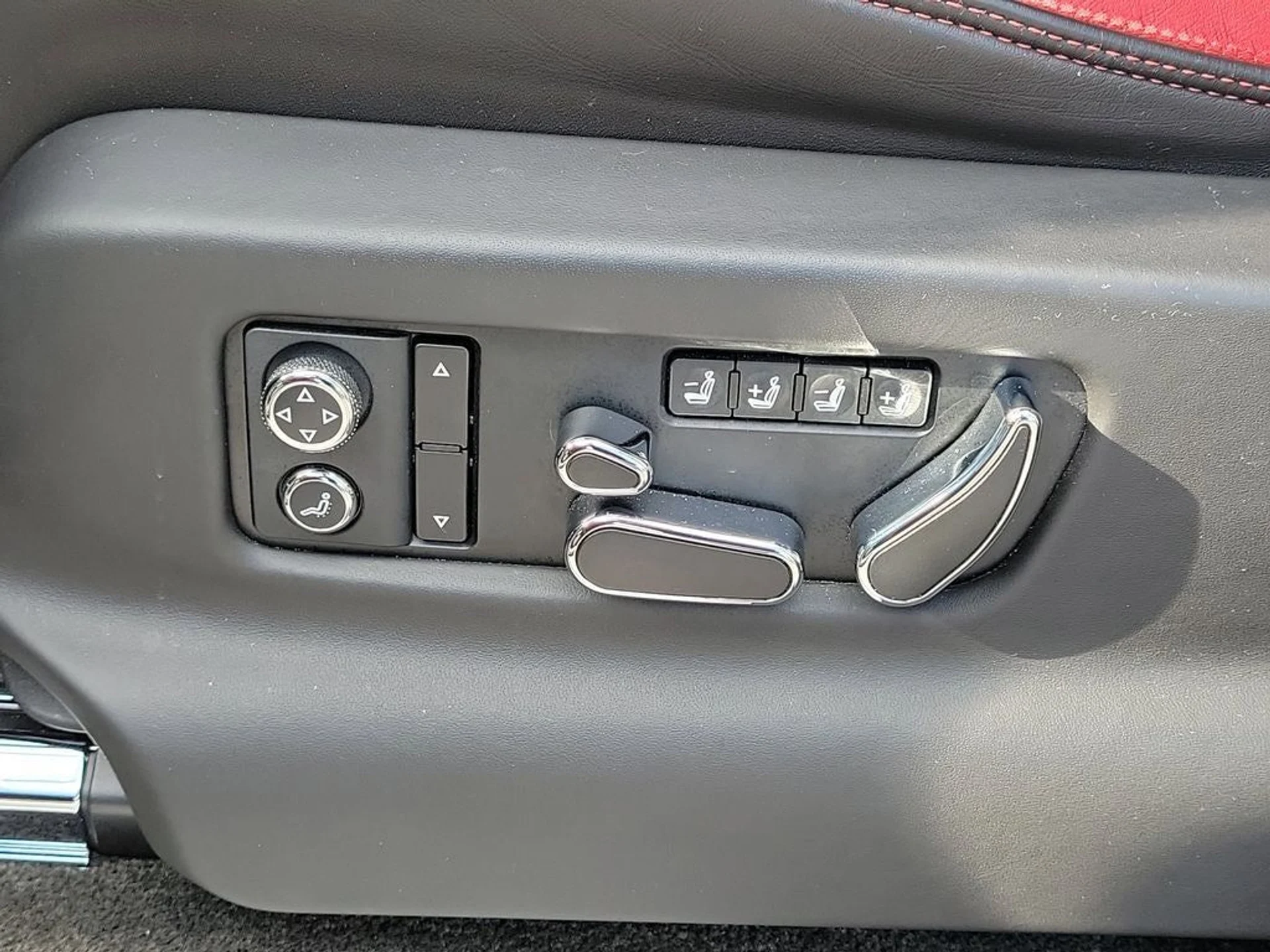 mph028_3762810251_29_cfcd38b533