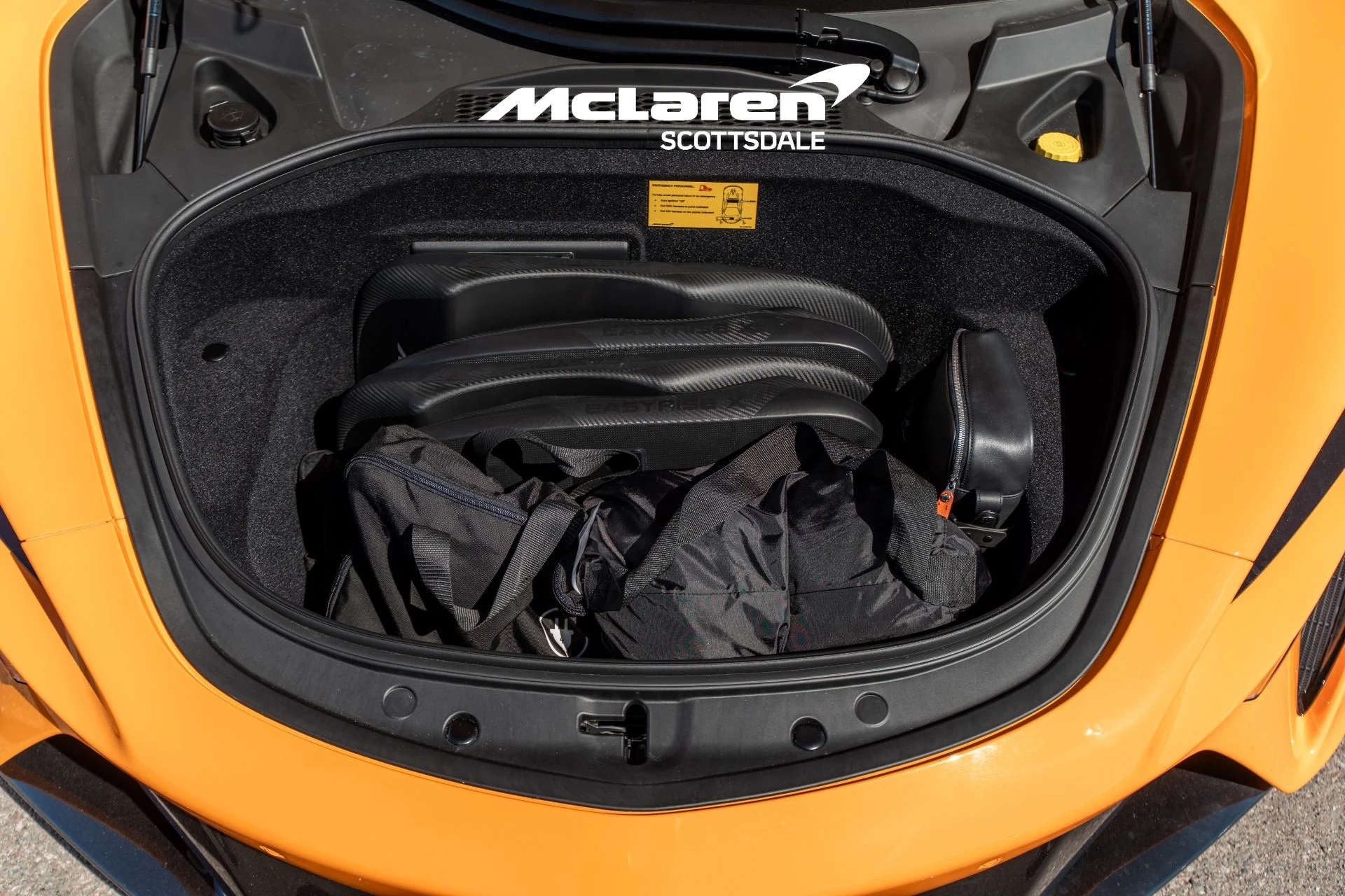 mph028_3778072816_Used_2026_MCLAREN_ARTURA_1760765470_cb4e645f41