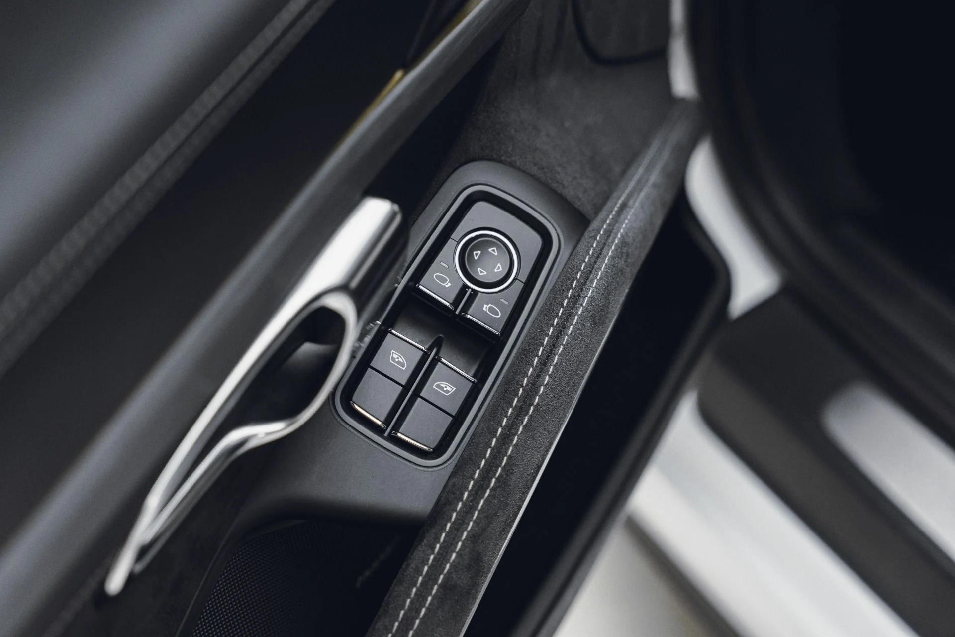 mph028_3779161442_Used_2018_Porsche_911_GT_3_1781890409_6cdfadc223