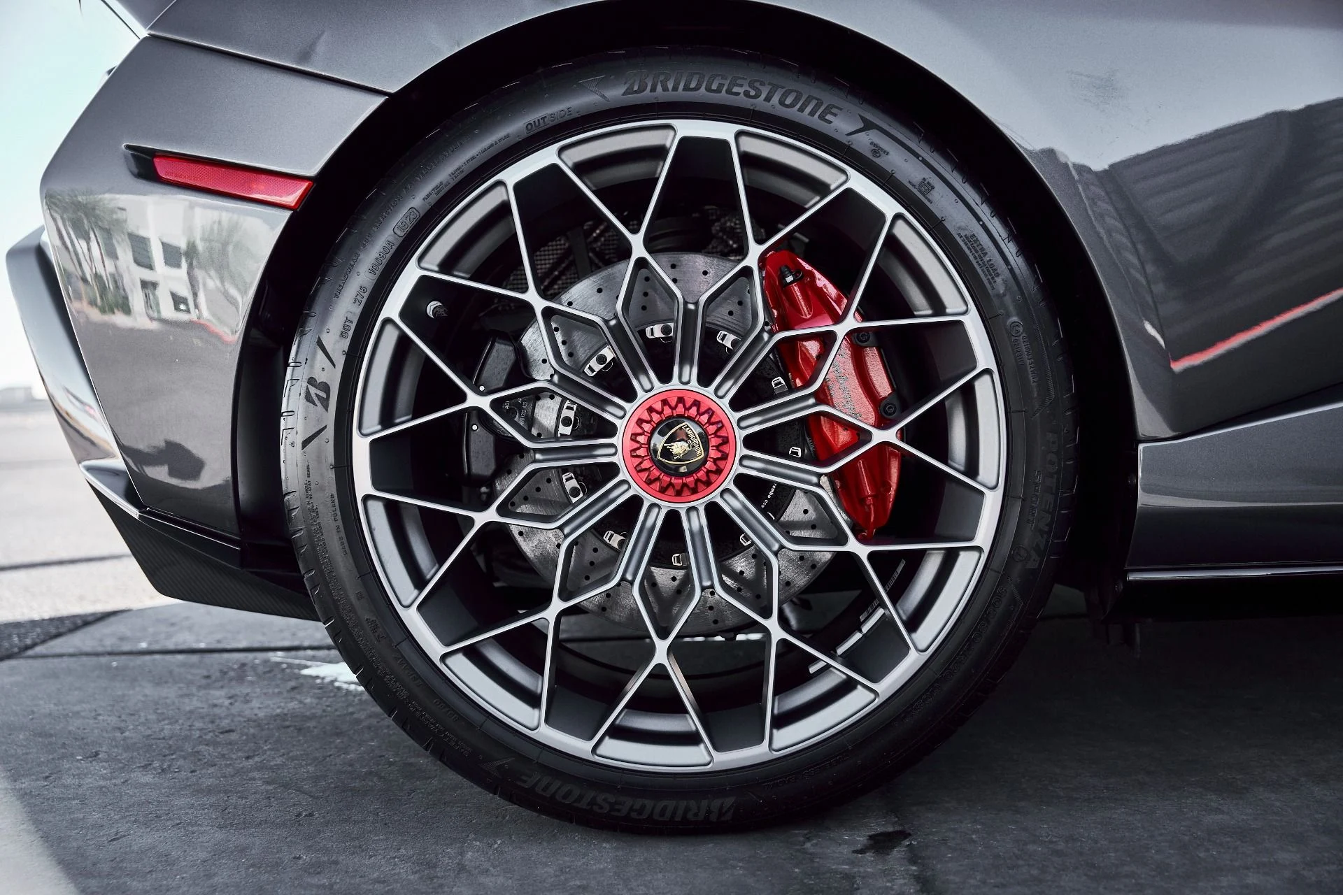 mph028_3794085204_Used_2023_Lamborghini_Huracan_STO_Base_1771381287_66e23daf83