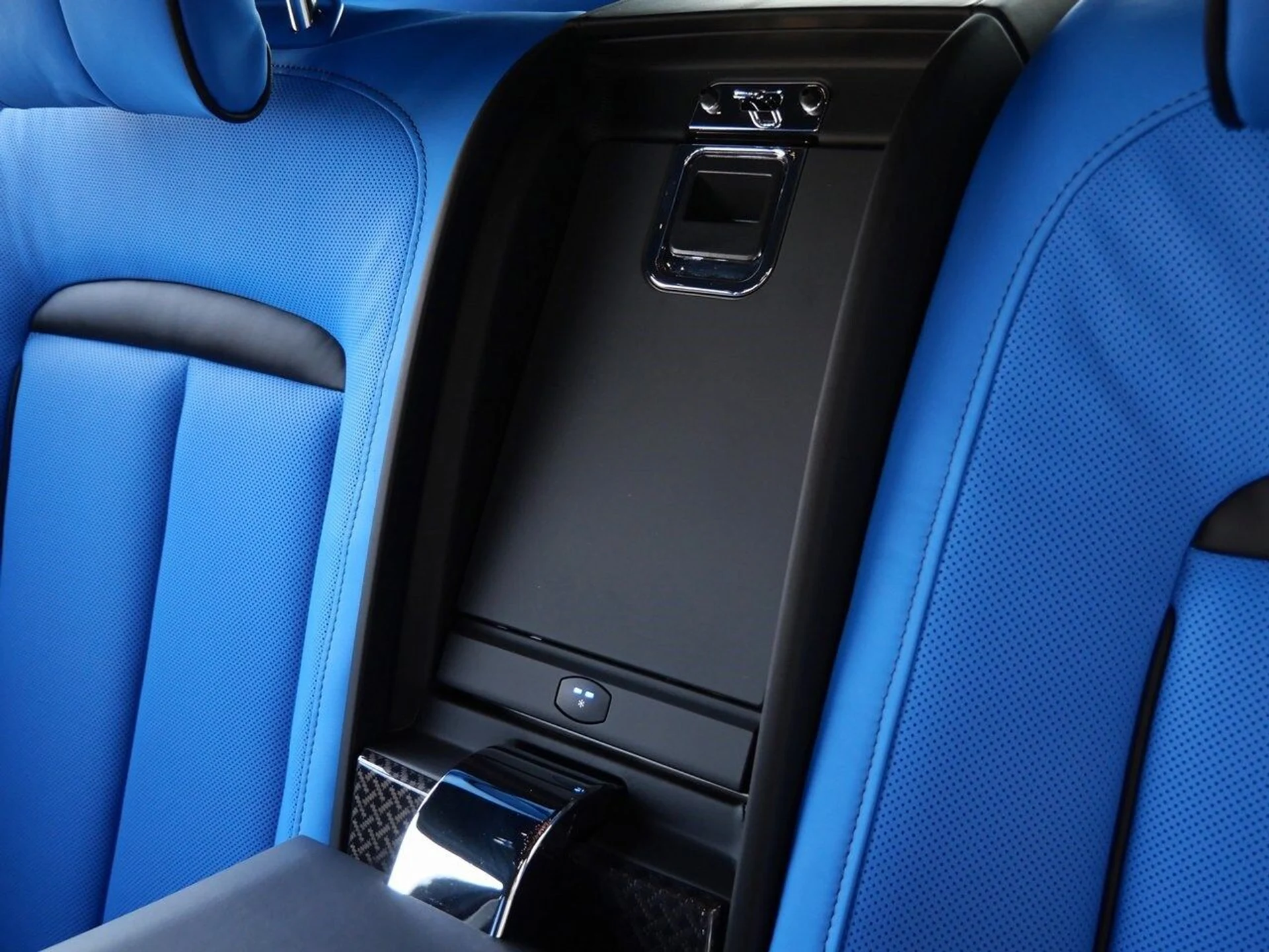 mph028_3797929959_693461c419ce16edbfea65bb14e37561x_c4e084cbdc