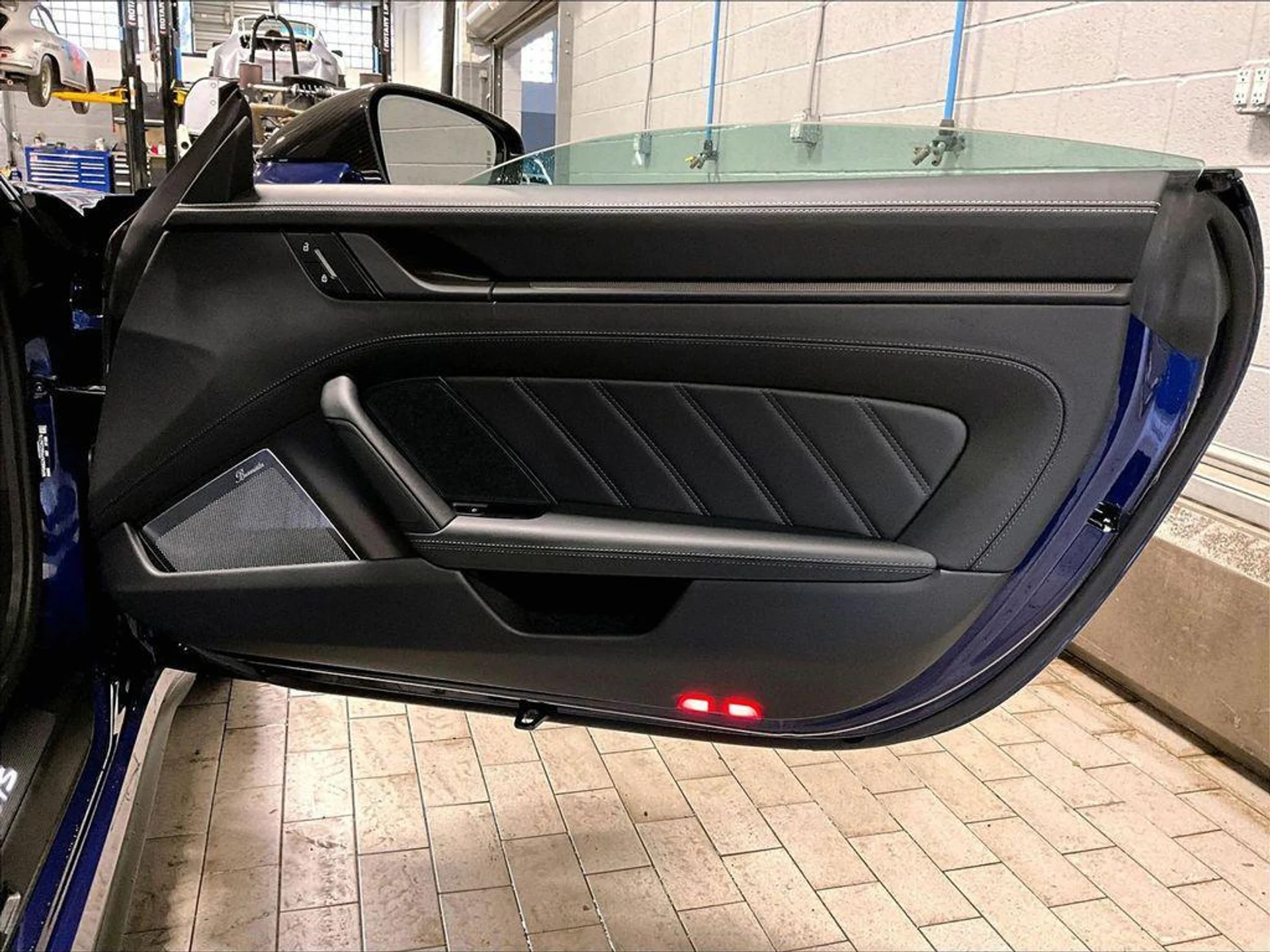 mph028_3803461157_3lj_Tcu9oam_n3mbb7_ZA_5_HO_5_YD_0_df5aa53a8e