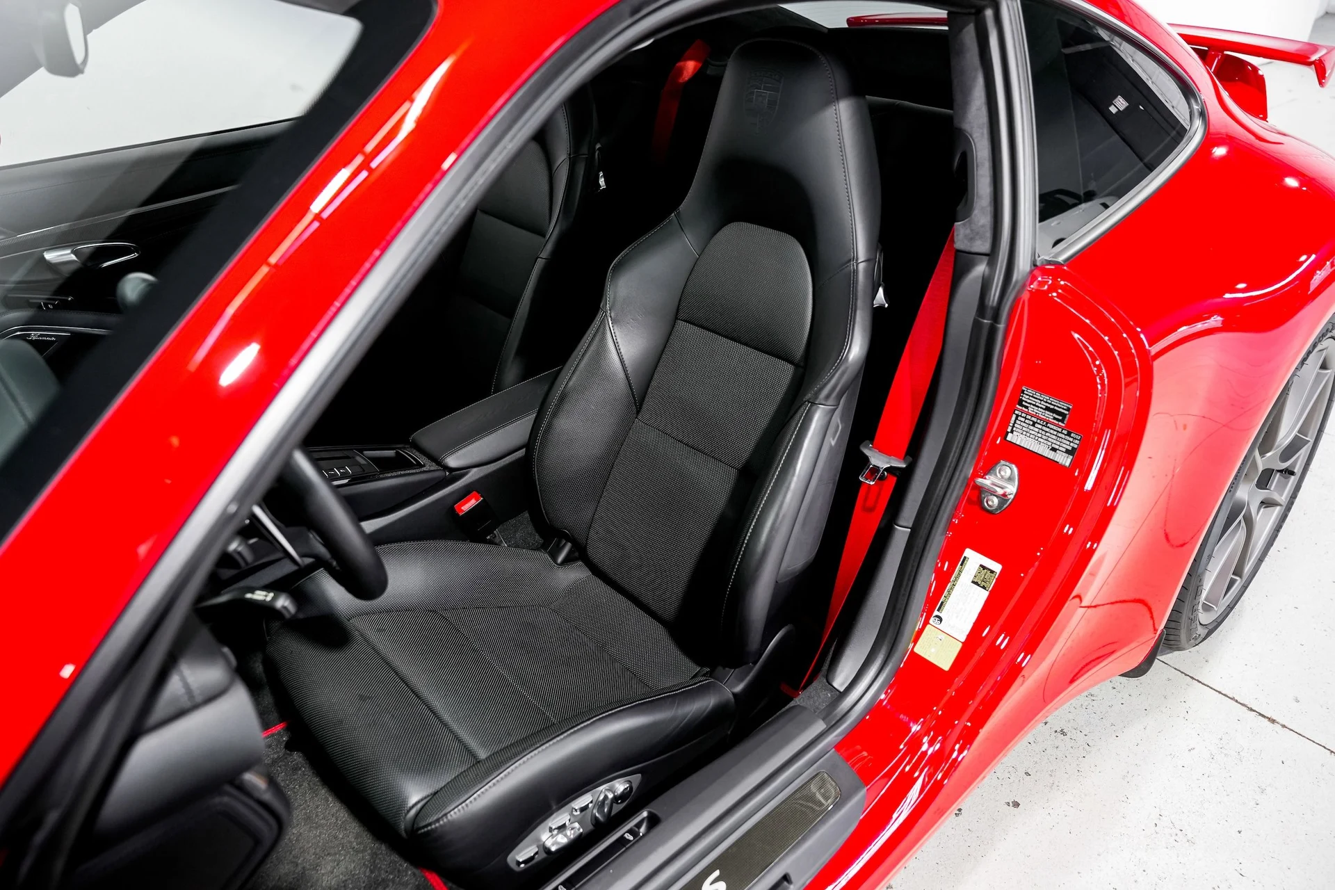 mph028_380774671_7845823f0aeb5f3a357132f1de7bc79ax_e54522a498