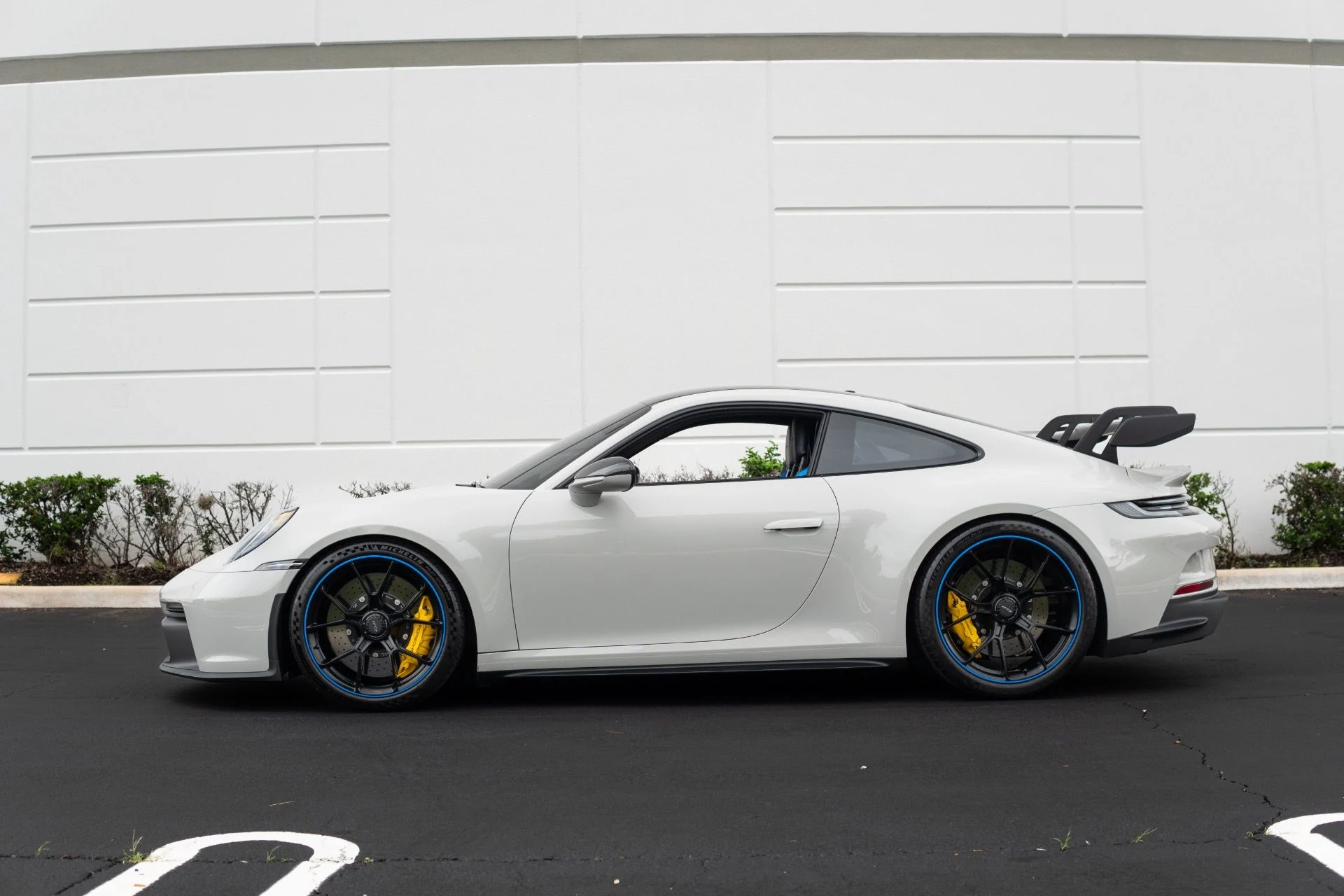 mph028_3810177623_Used_2024_Porsche_911_GT_3_1768339122_52994f8f8a