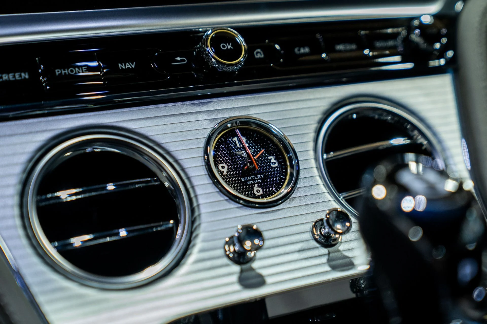 mph028_3813233724_Used_2022_Bentley_Continental_GT_V8_1769449336_6dd7d647f3