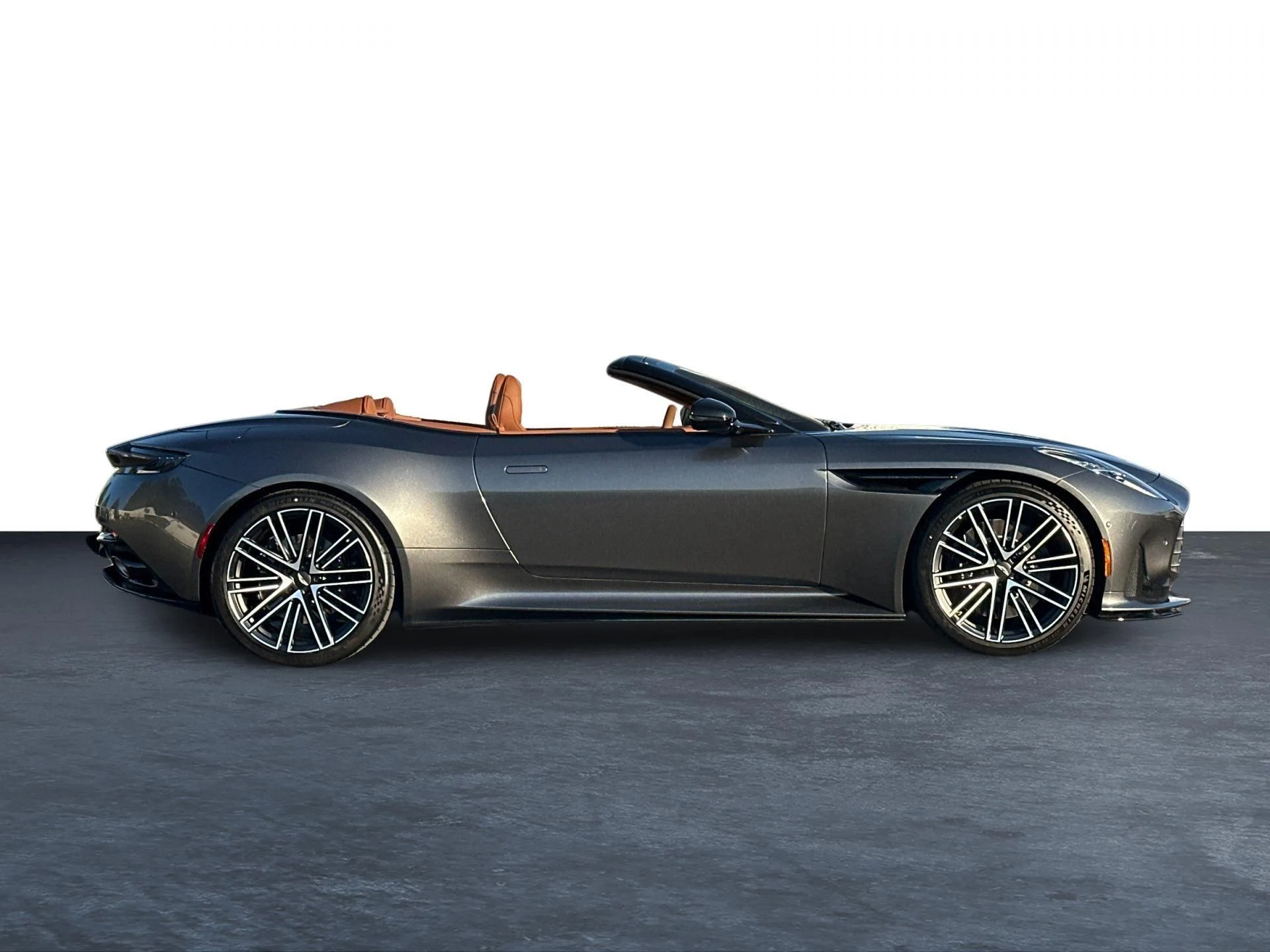 mph028_3827264342_New_2026_Aston_Martin_DB_12_Volante_1764169879_c7f7e47169