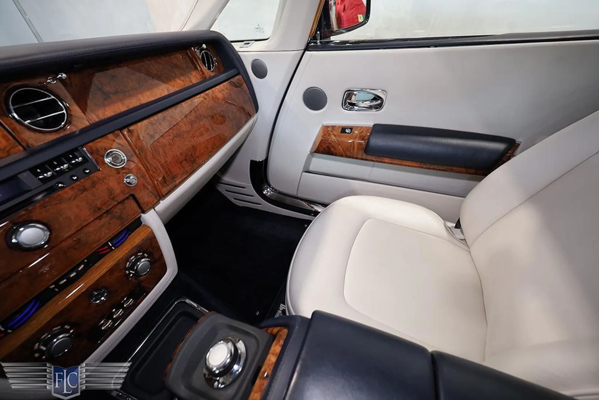 mph028_3829085004_used_2010_rolls_royce_phantom_coupe_2drcoupe_9689_23032894_29_1024_3e088441a0