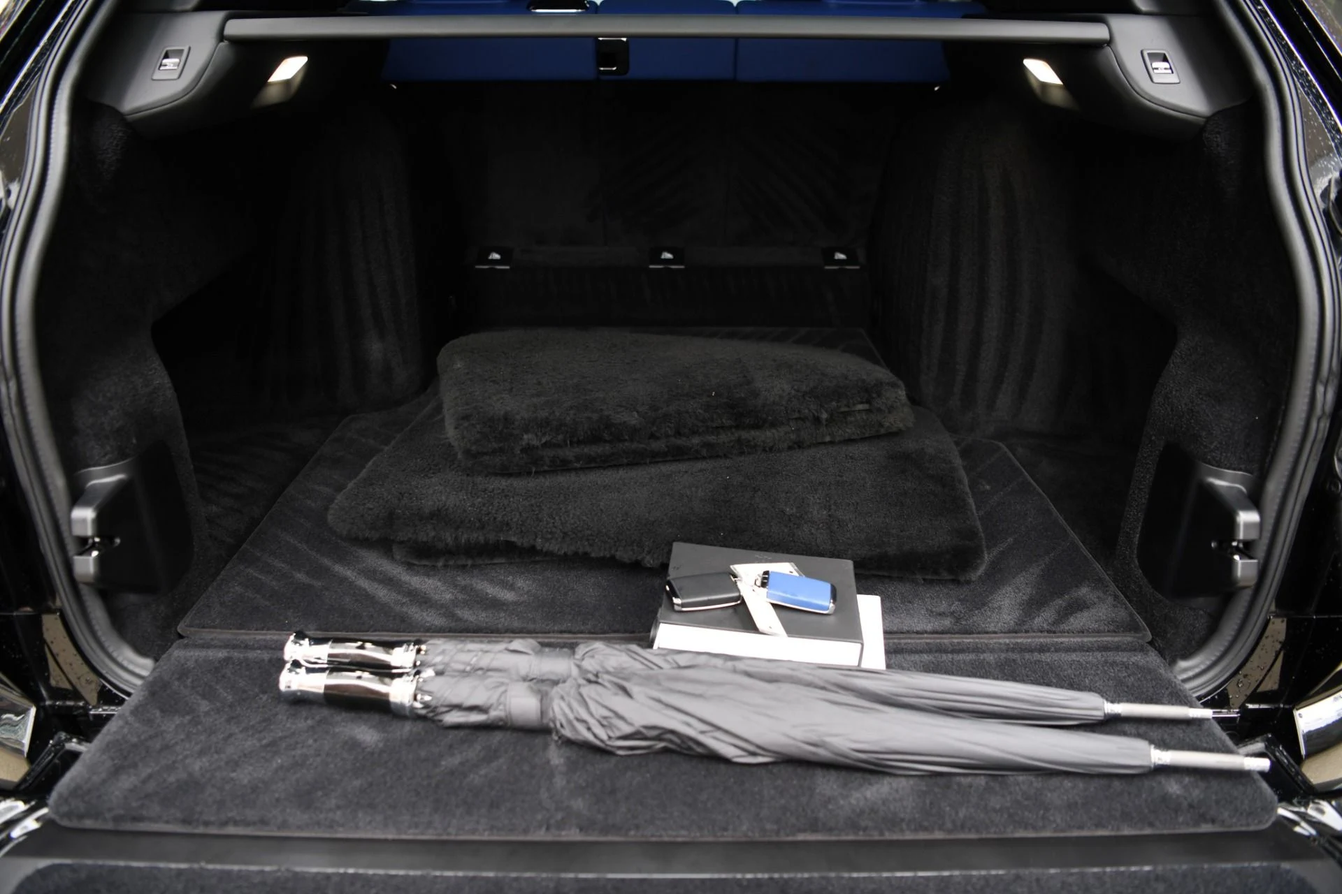 mph028_3829735047_11928_p30_l_5f093c385e