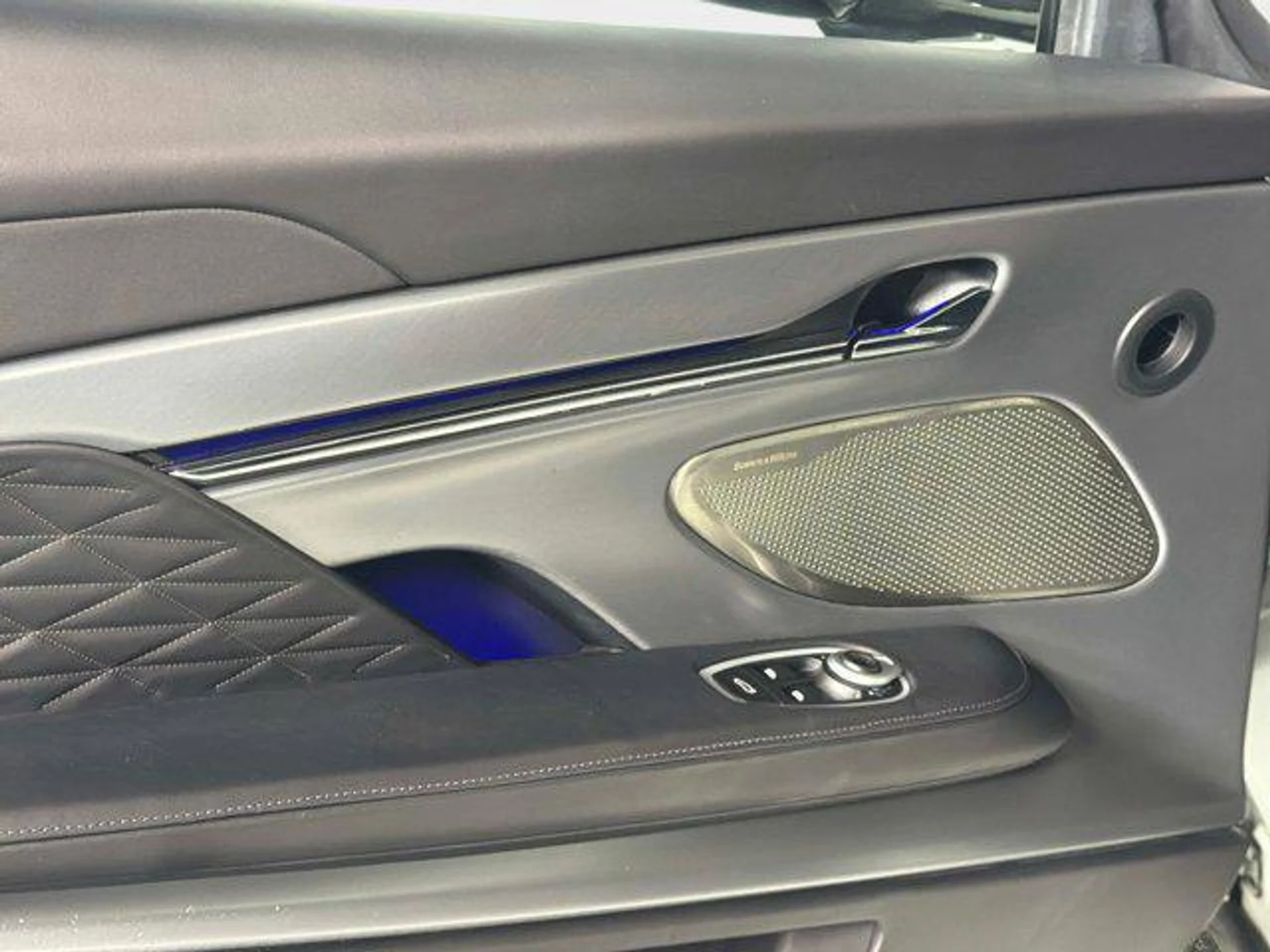 mph028_3836231536_o_K_Pj2x_LA_Gvog_Lg4_Yk_I_Ky4d_Ye_BV_4_aa83ba2b9a