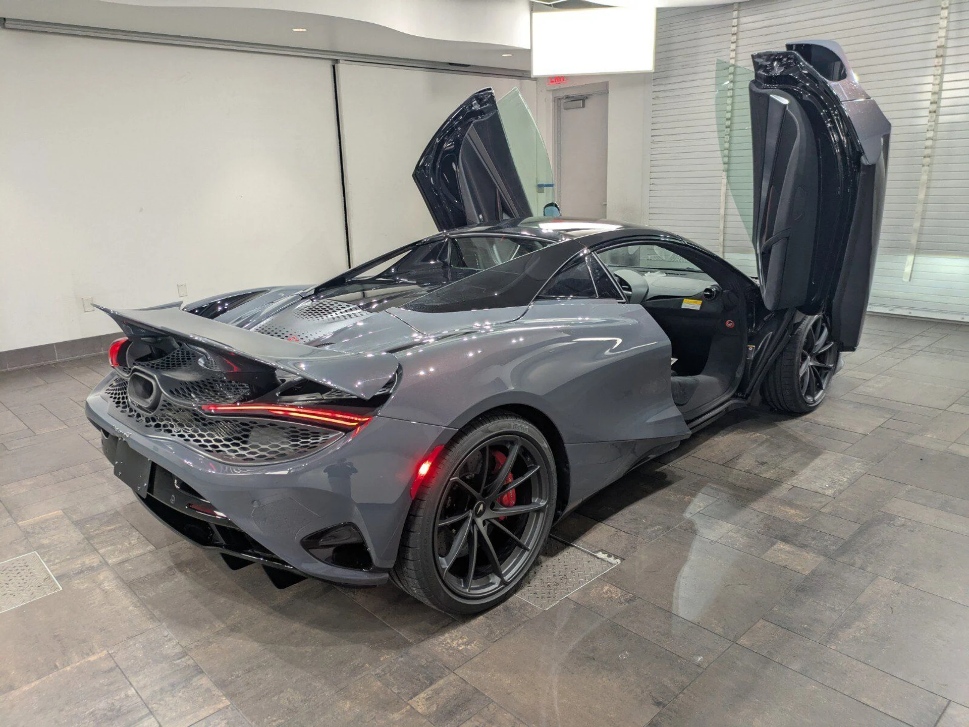 mph028_3844573182_44b3928397c2f45f029d44d75827d010_e42dc520b9