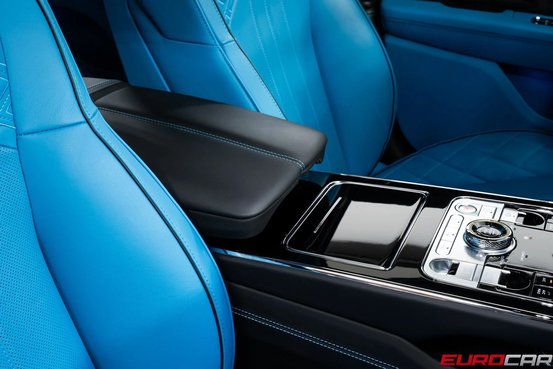 mph028_3850048220_image_29_5c90e1ed0f